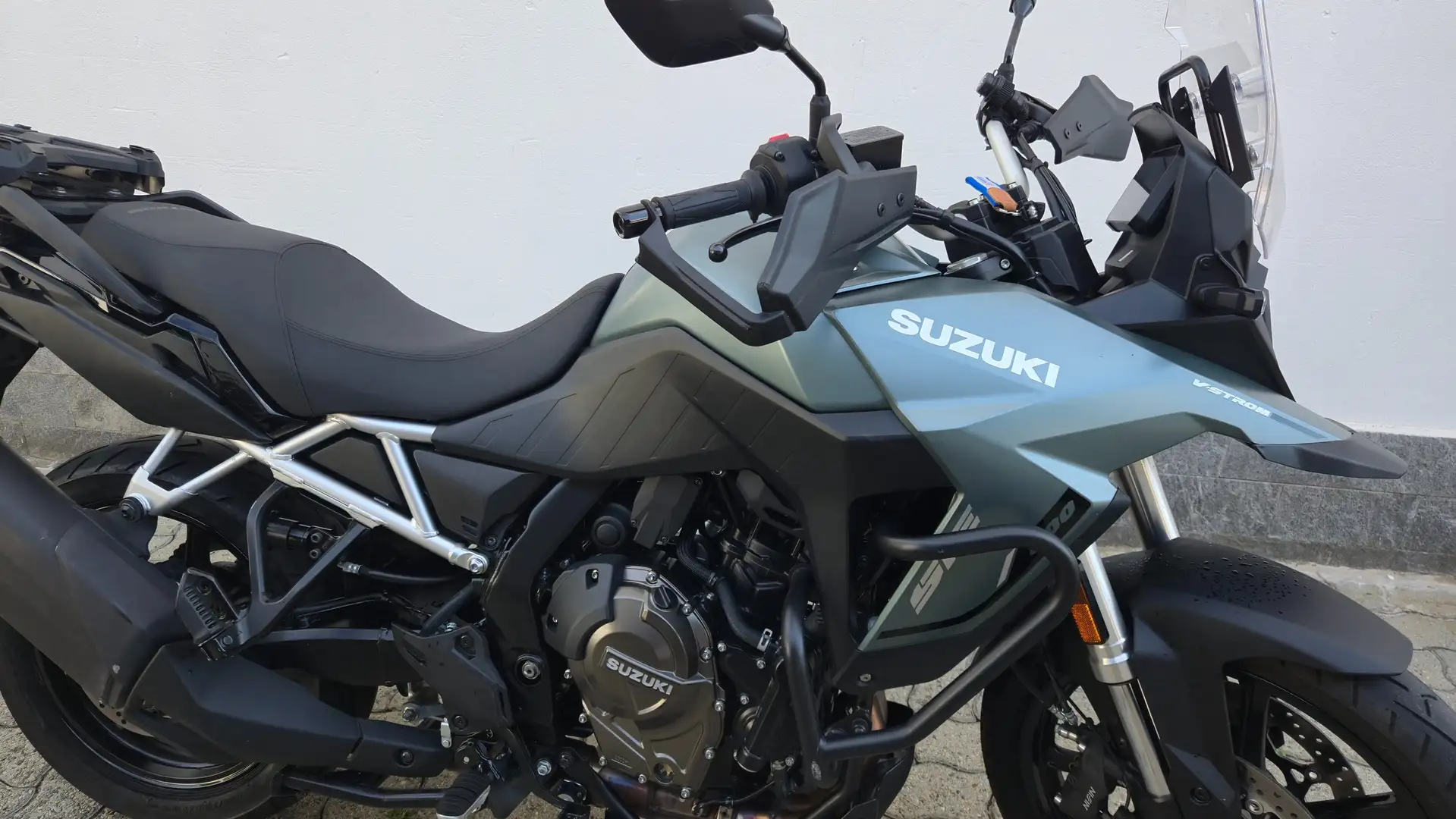 Suzuki V-Strom 800SE EURO 5 ABS Verde - 2