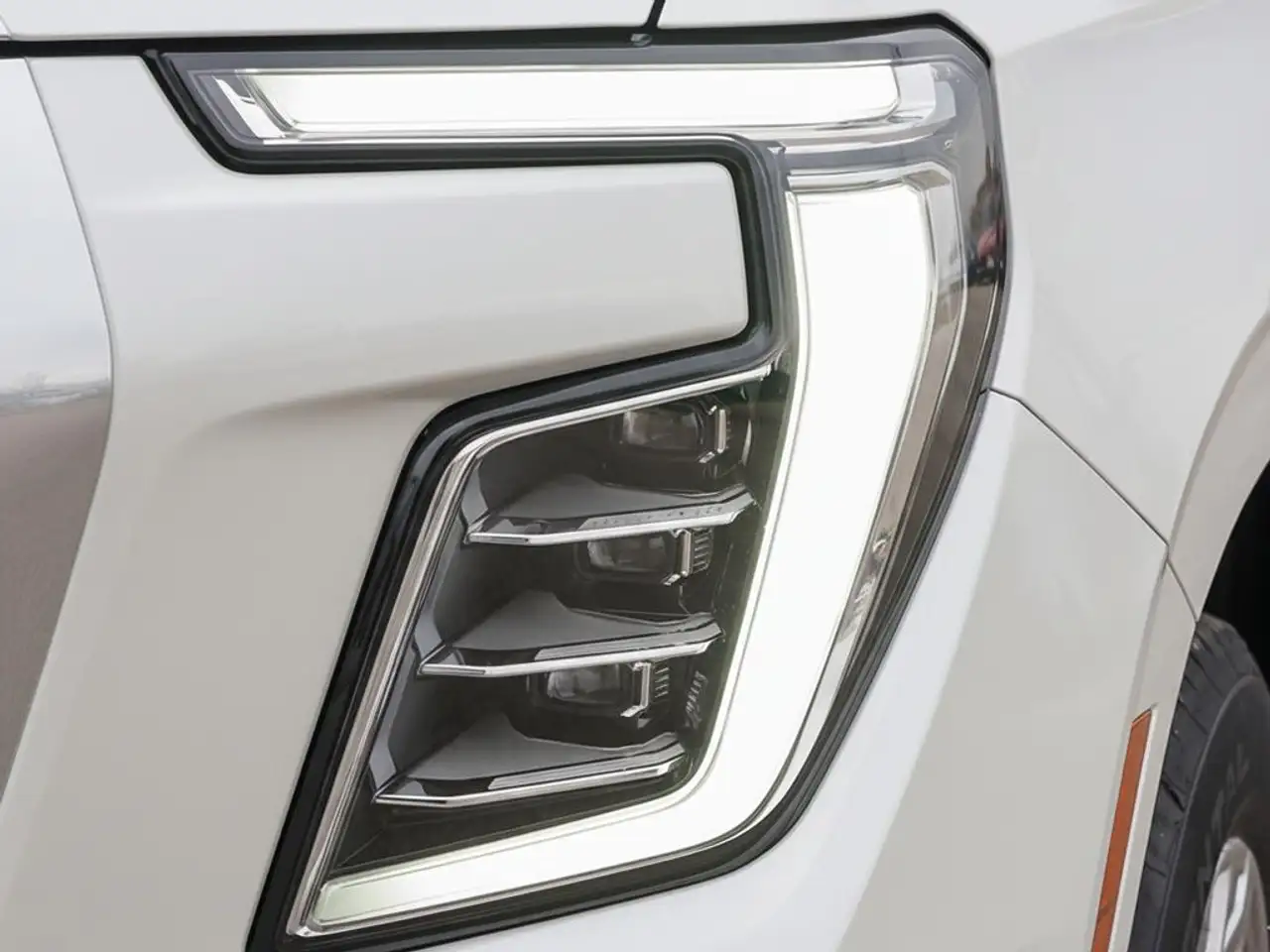 GMC Yukon снимка GMC Yukon