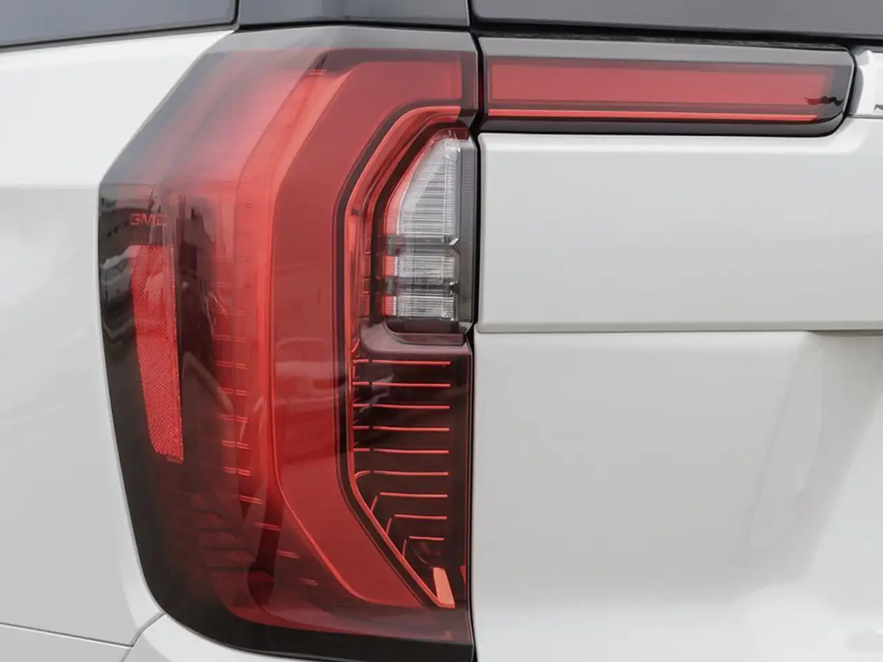 GMC Yukon снимка GMC Yukon
