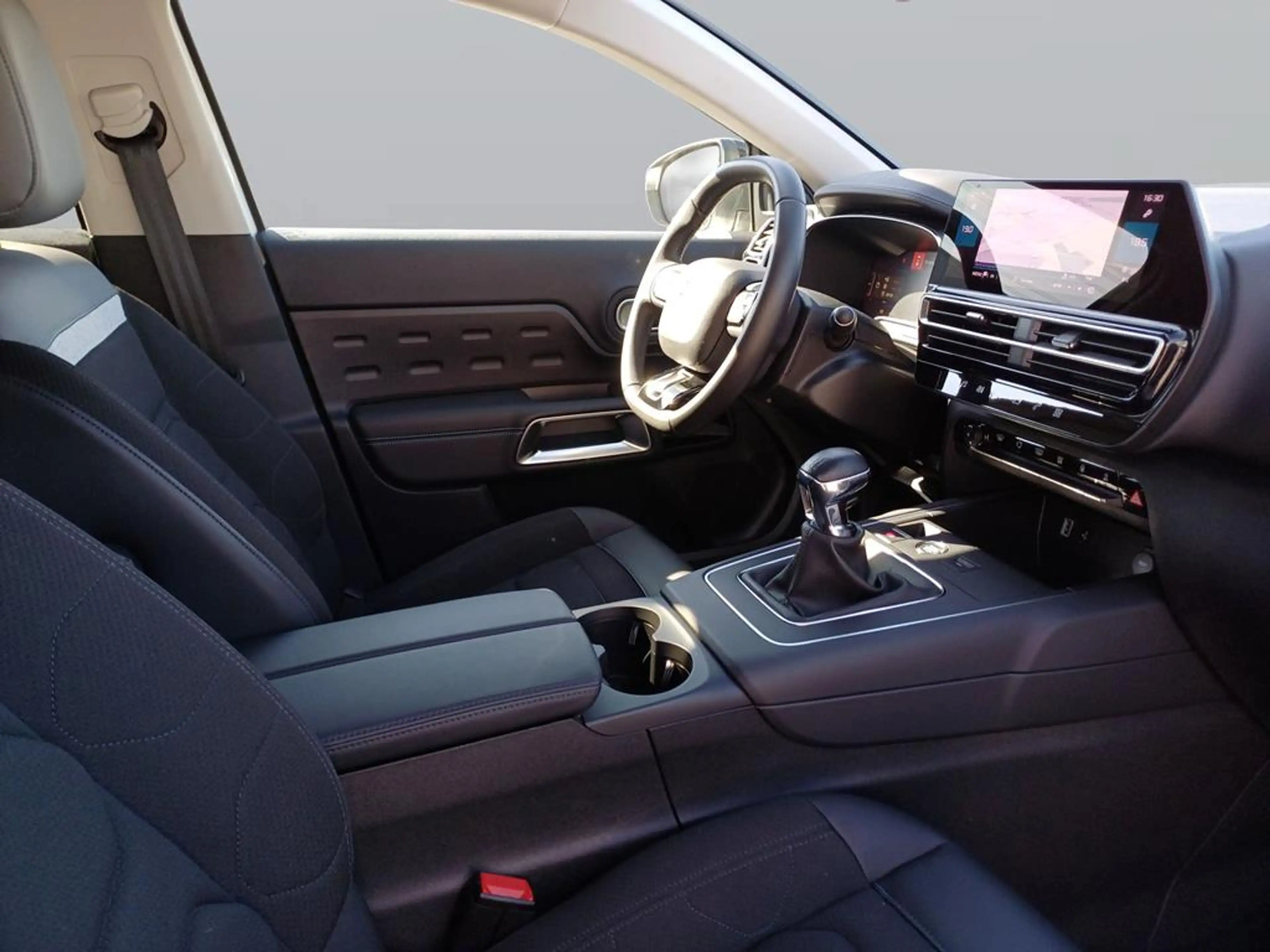 Citroen C5 Aircross PureTech 130 Plus — photo 11