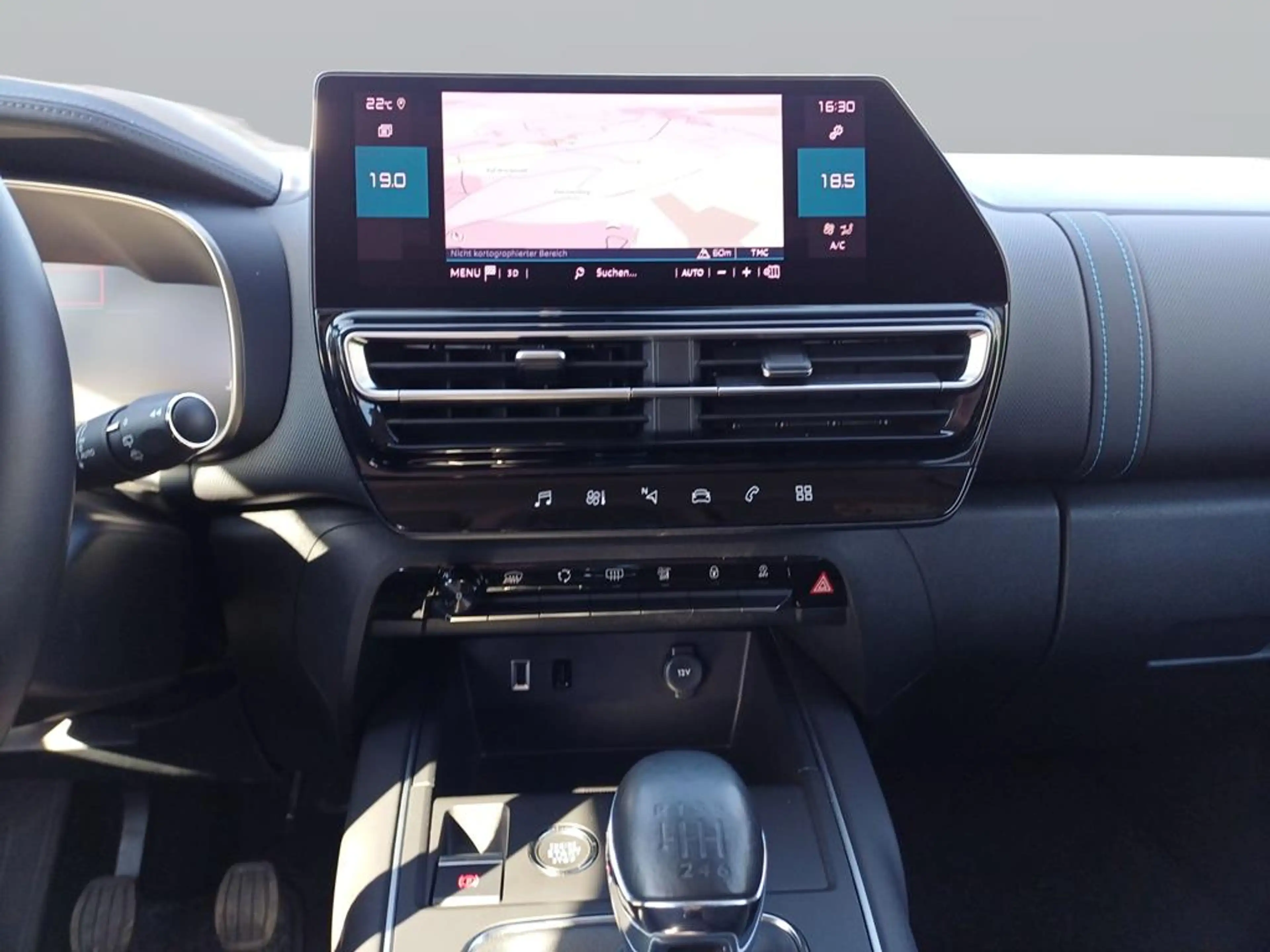 Citroen C5 Aircross PureTech 130 Plus — photo 12