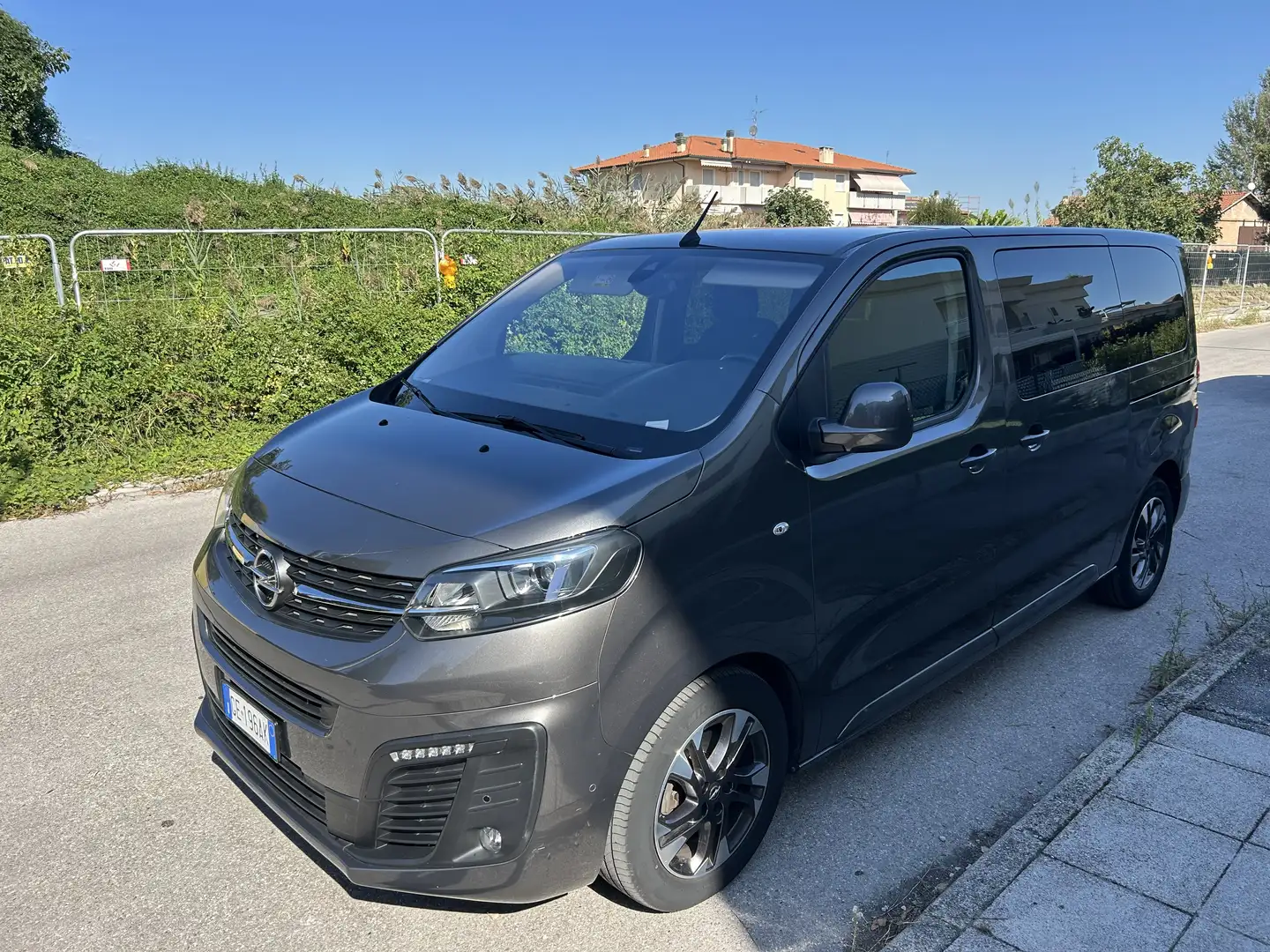 Opel Zafira Life .enjoy 1500 M - 1