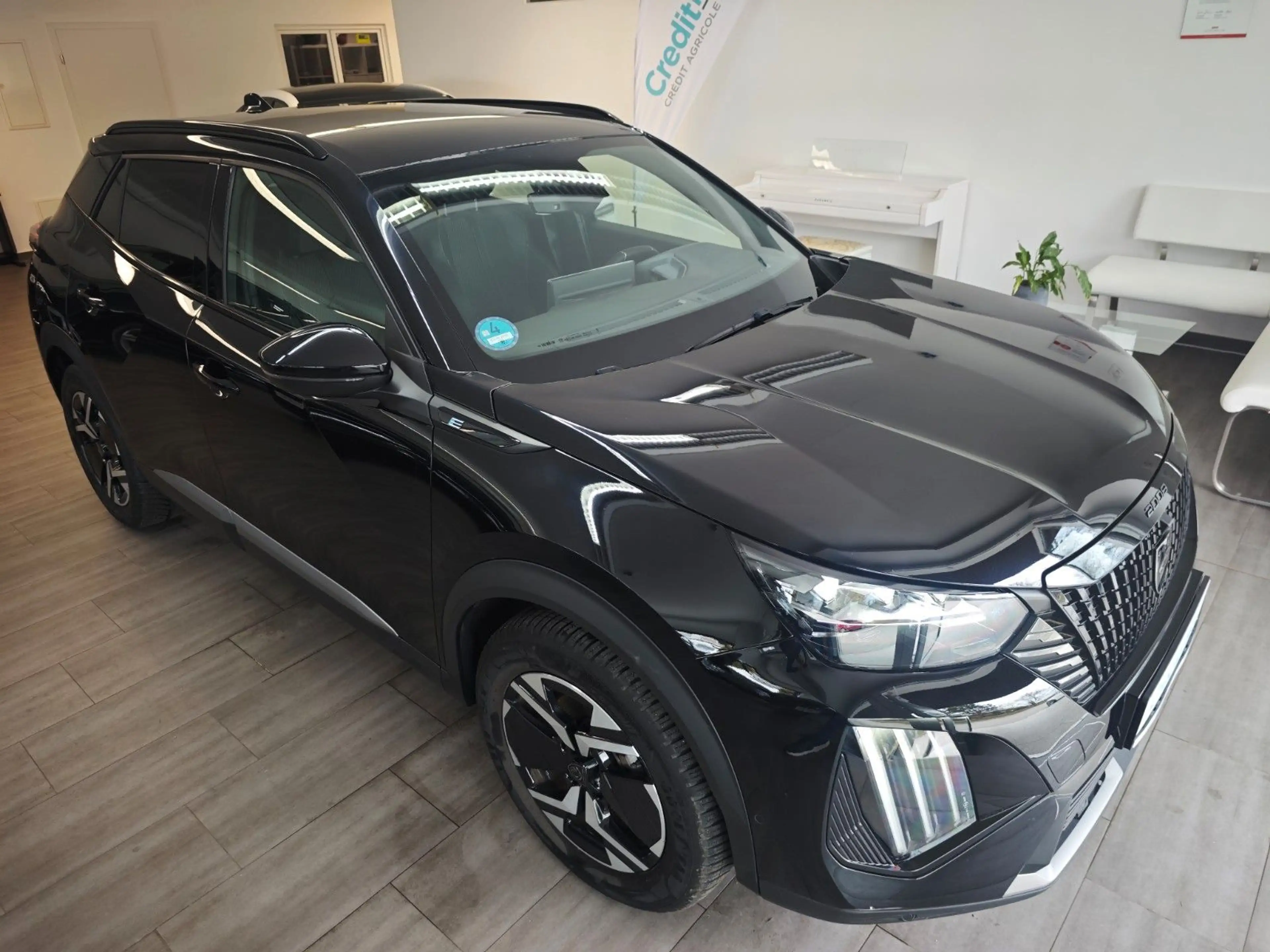 Peugeot 2008 e- GT i-Connect Advanced 360 LED Ambi 180 — photo 3