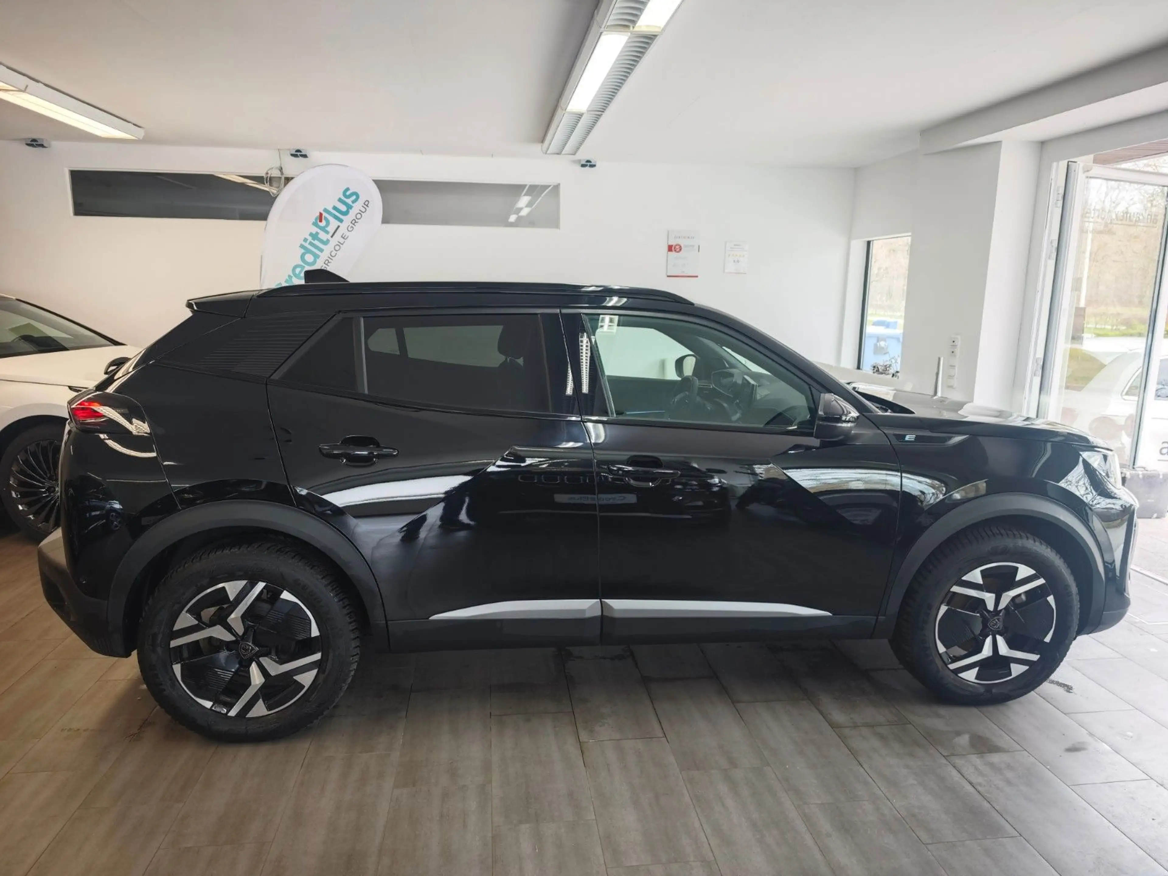 Peugeot 2008 e- GT i-Connect Advanced 360 LED Ambi 180 — photo 6