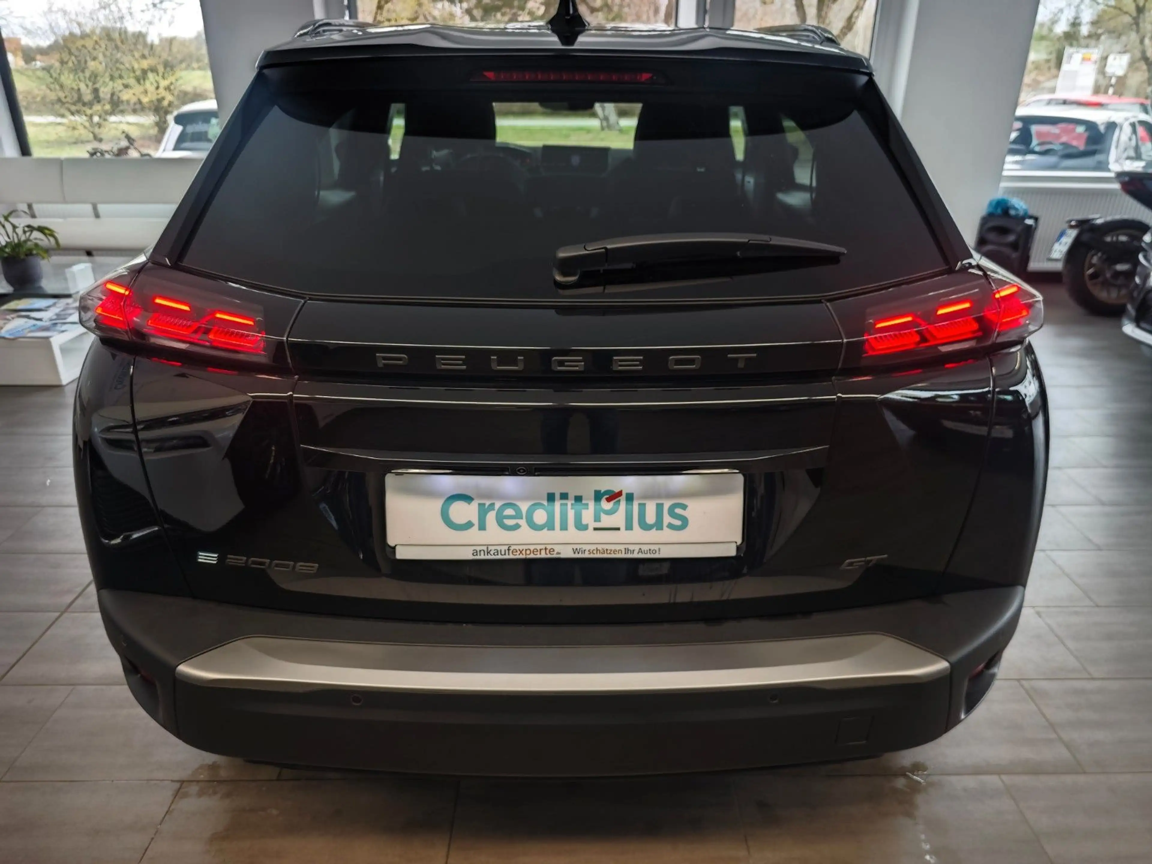 Peugeot 2008 e- GT i-Connect Advanced 360 LED Ambi 180 — photo 13