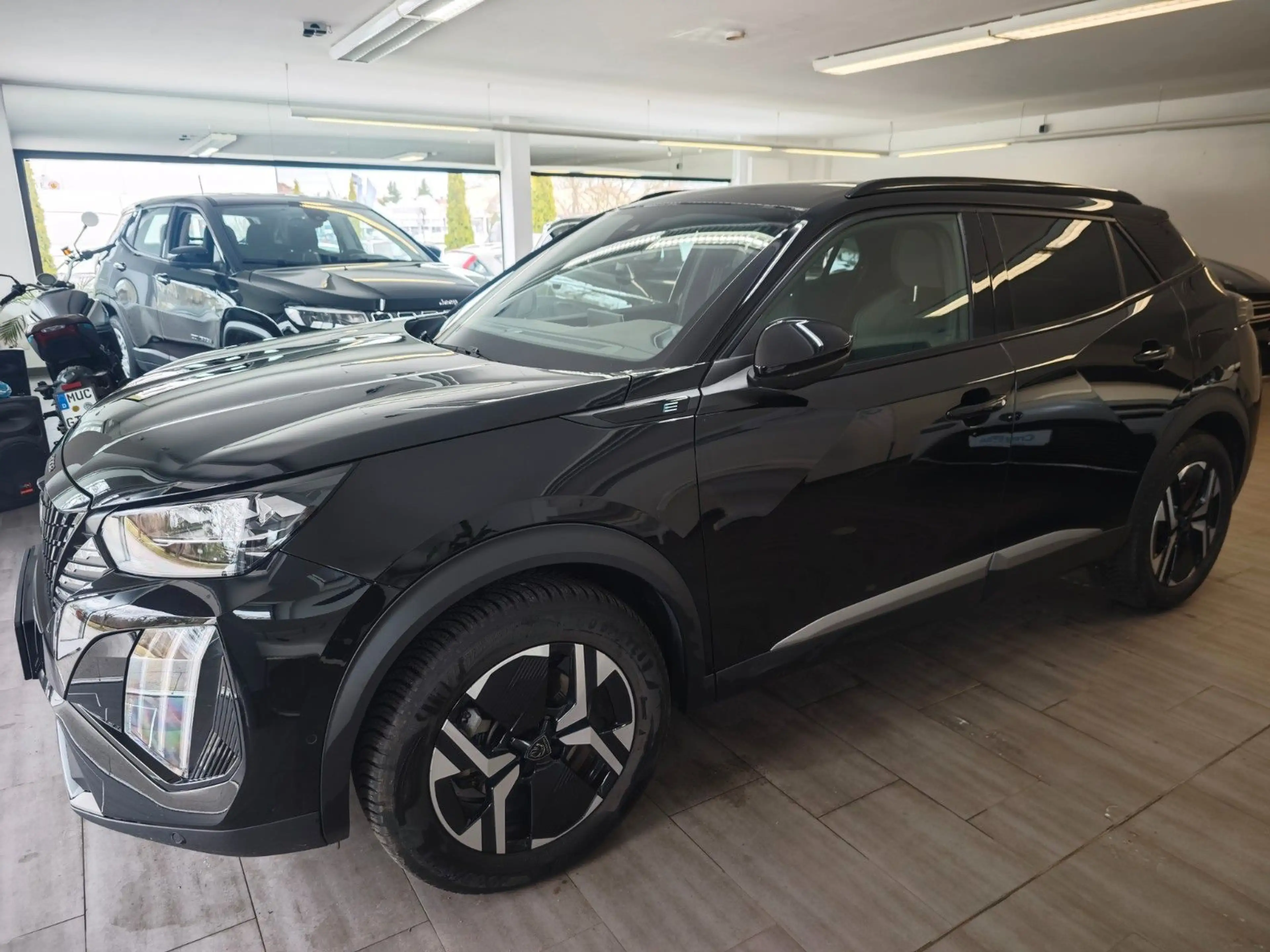 Peugeot 2008 e- GT i-Connect Advanced 360 LED Ambi 180 — photo 2