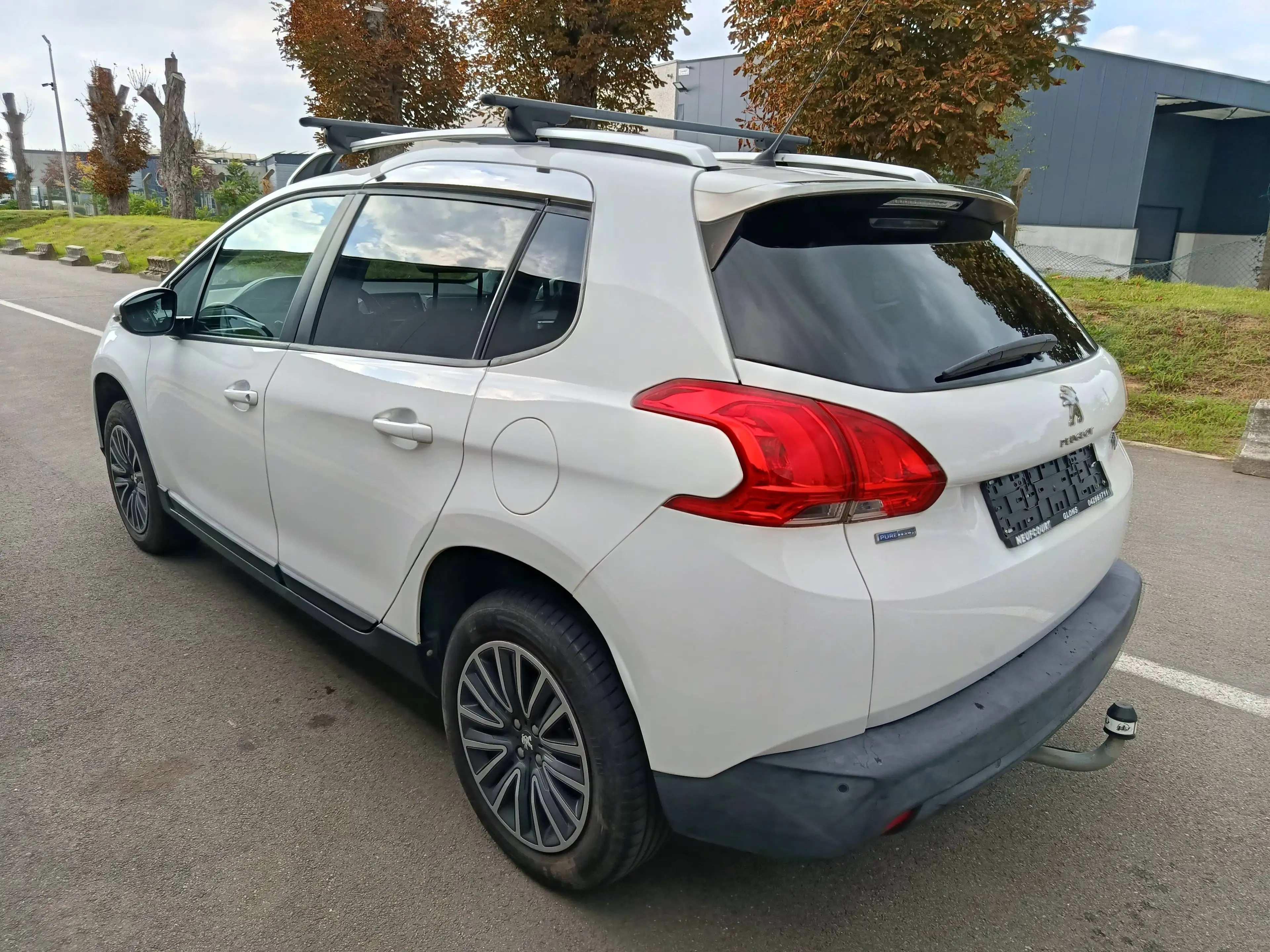 Peugeot 2008 2008 1.2i PureTech Active S — photo 4