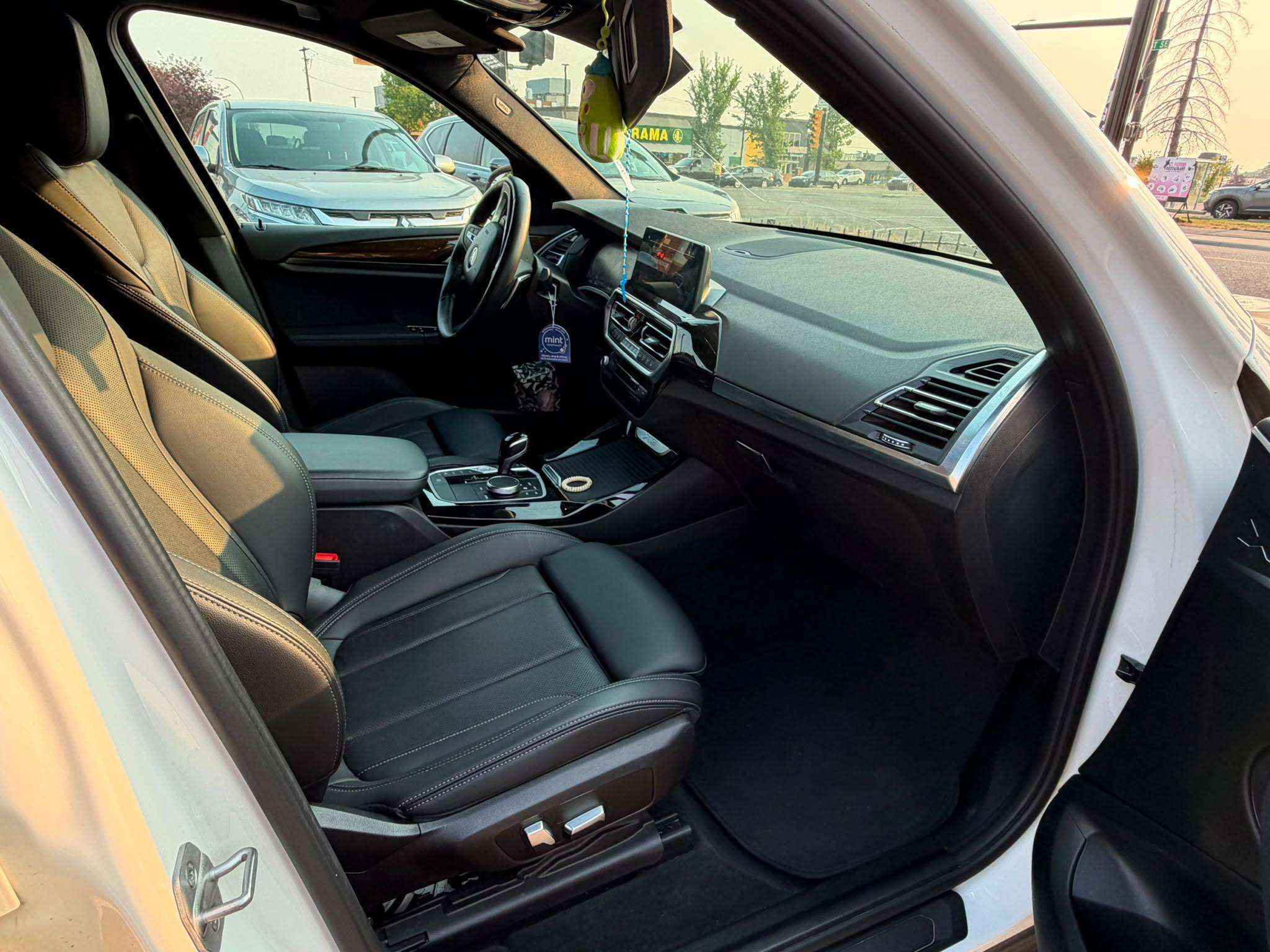 2022 BMW X3 — view 7