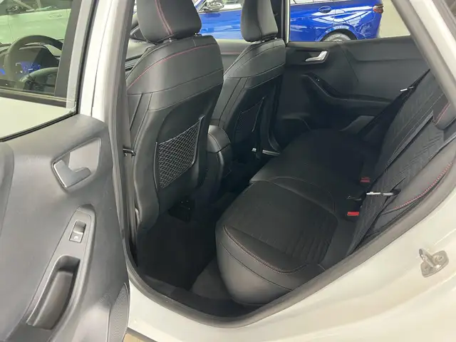 Ford Puma view 13