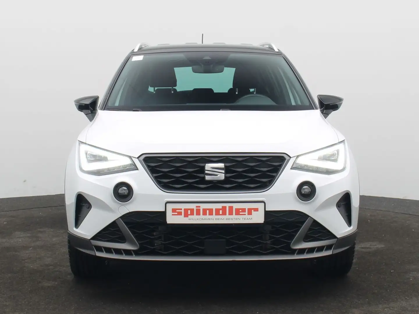 SEAT Arona FR 1.5 TSI DSG / AHK, ACC, LED, Navi, SHZ Weiß - 2
