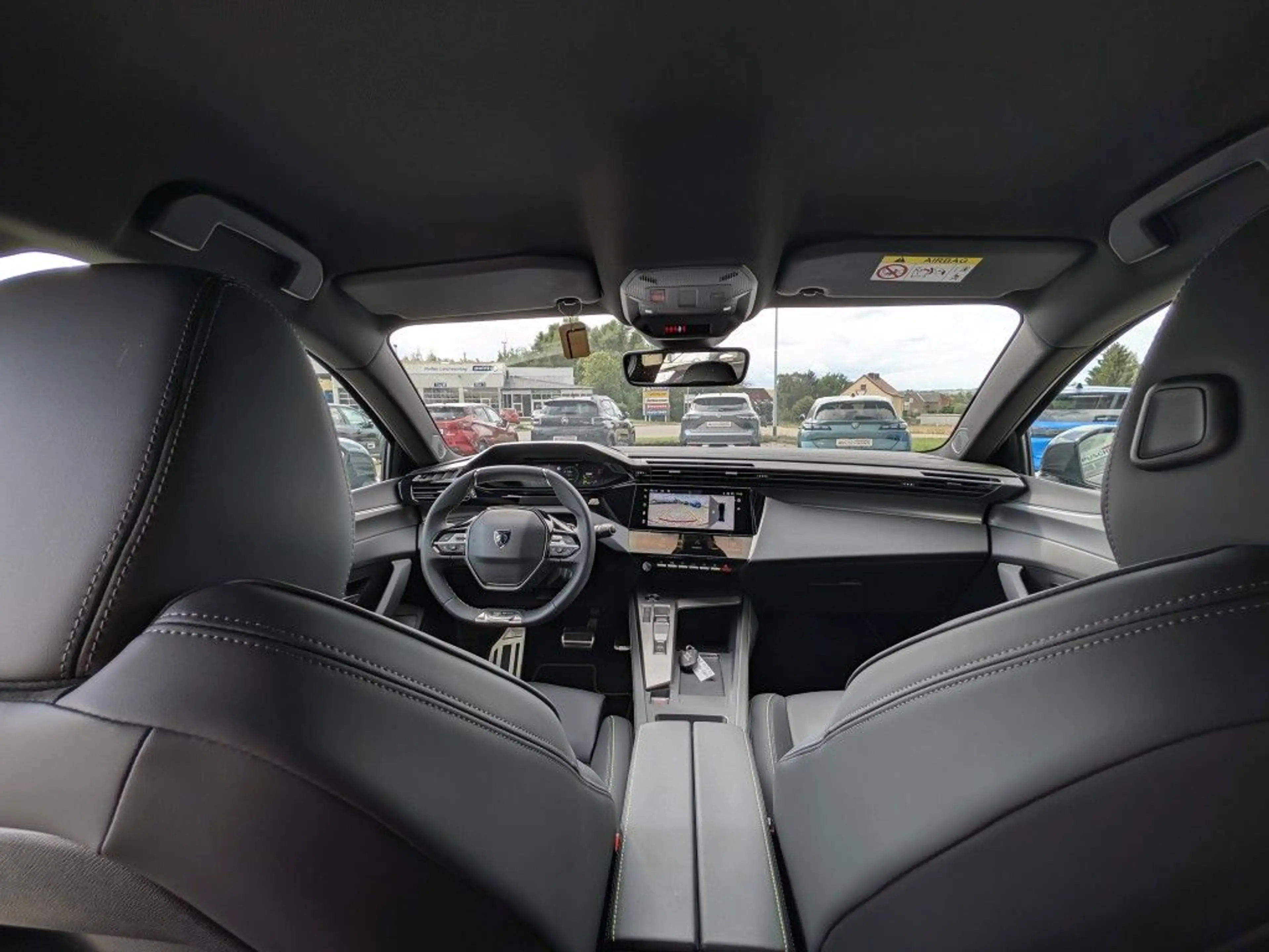 Peugeot 408 HYBRID 145 e-DSC6 GT — photo 6