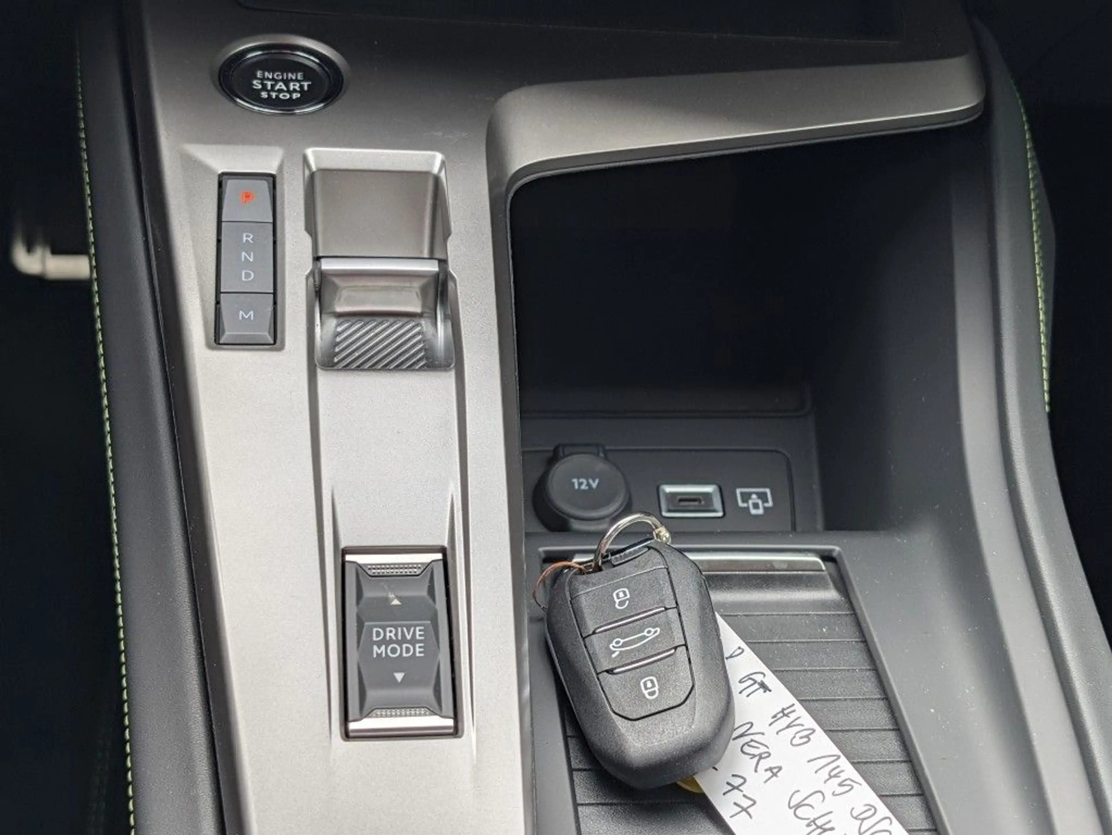 Peugeot 408 HYBRID 145 e-DSC6 GT — photo 10