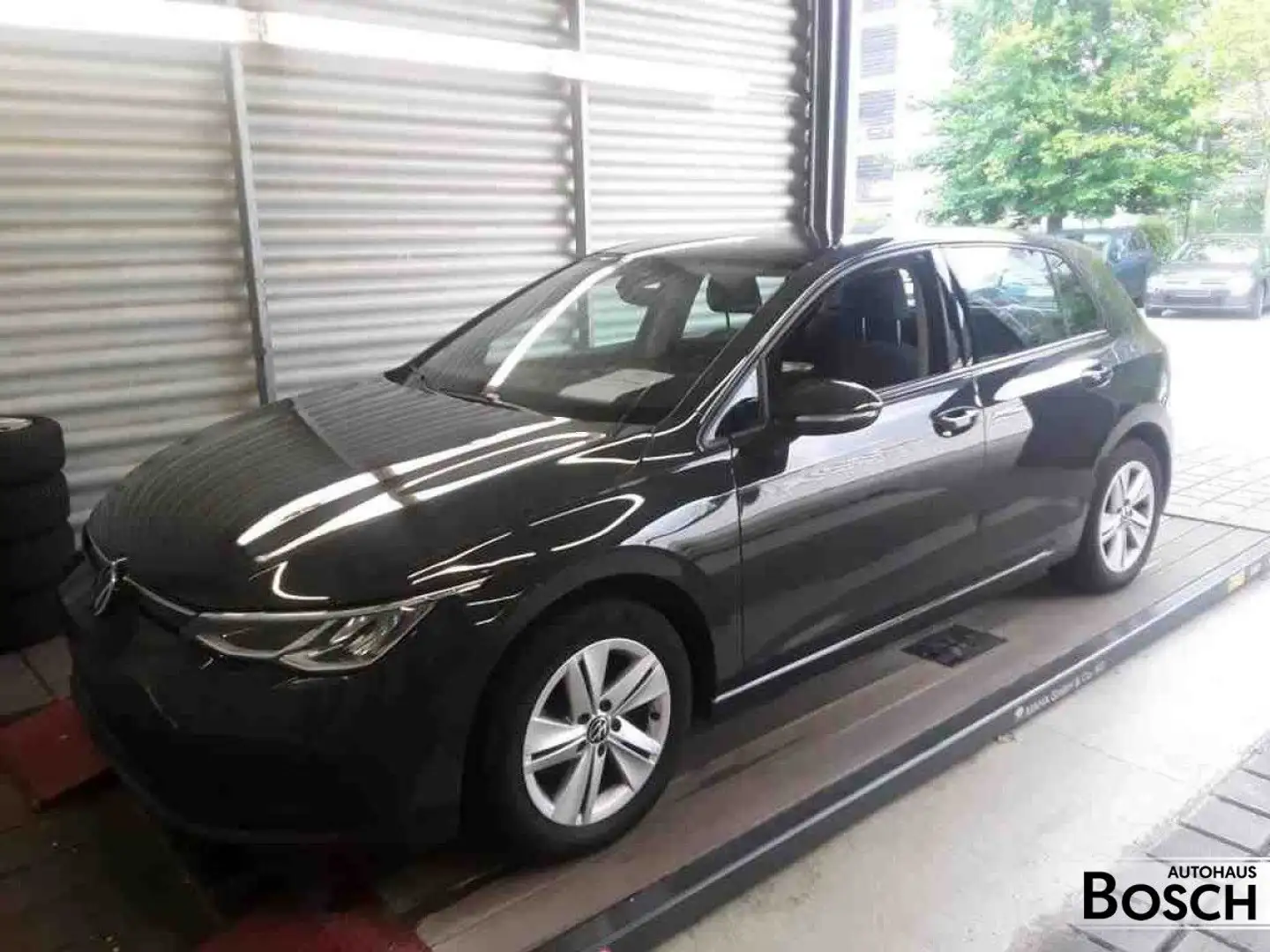 Volkswagen Golf VIII 1.0 TSI Life Navi SHZ ACC PDC LED App Grau - 2