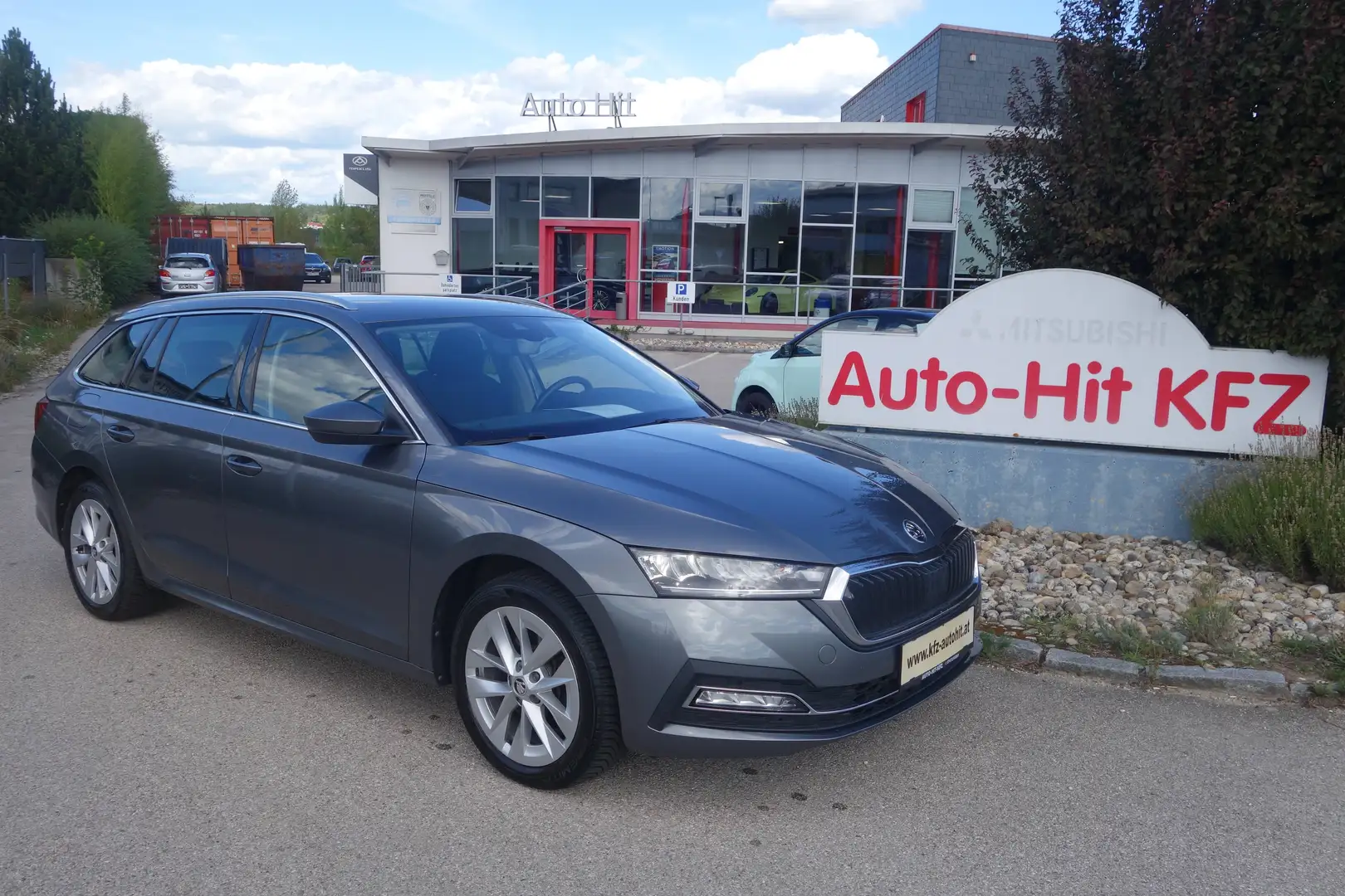 Skoda Octavia Combi 2,0 TSI Style 4x4 DSG***leasingfähig*** Grau - 1