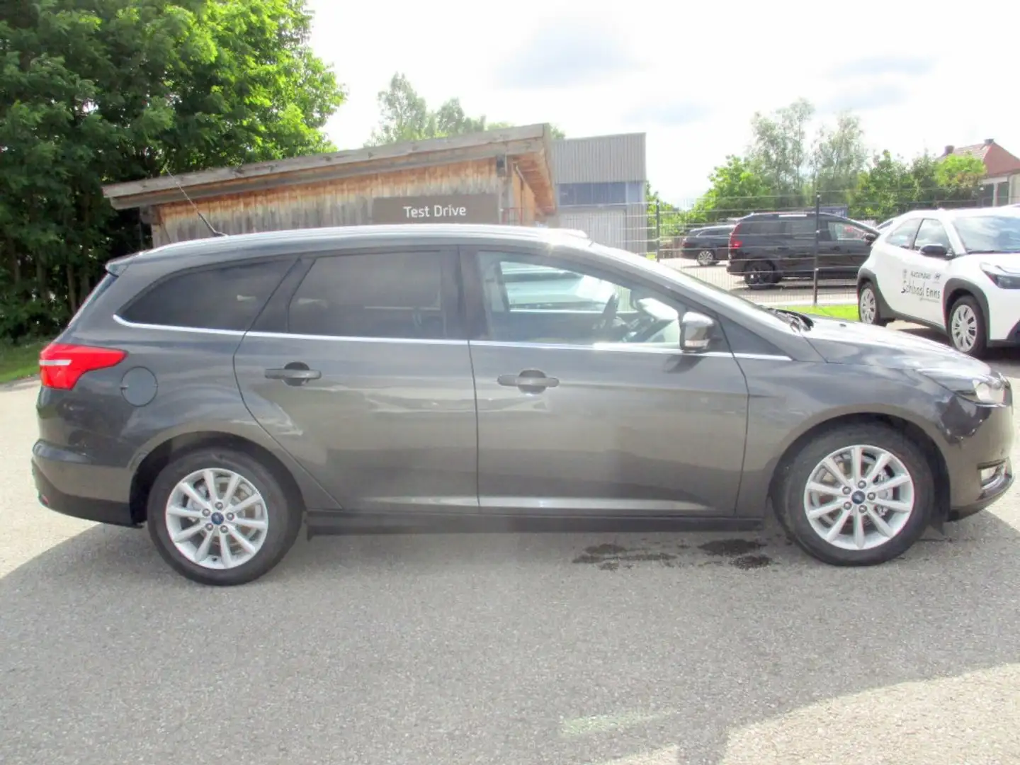 Ford Focus 1,5 D Titanium Grau - 2