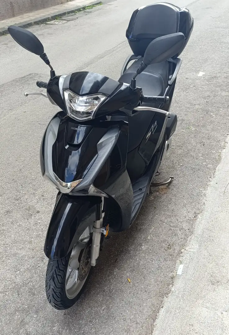Honda SH 150 Negro - 1