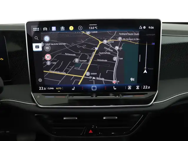 Volkswagen Passat view 14
