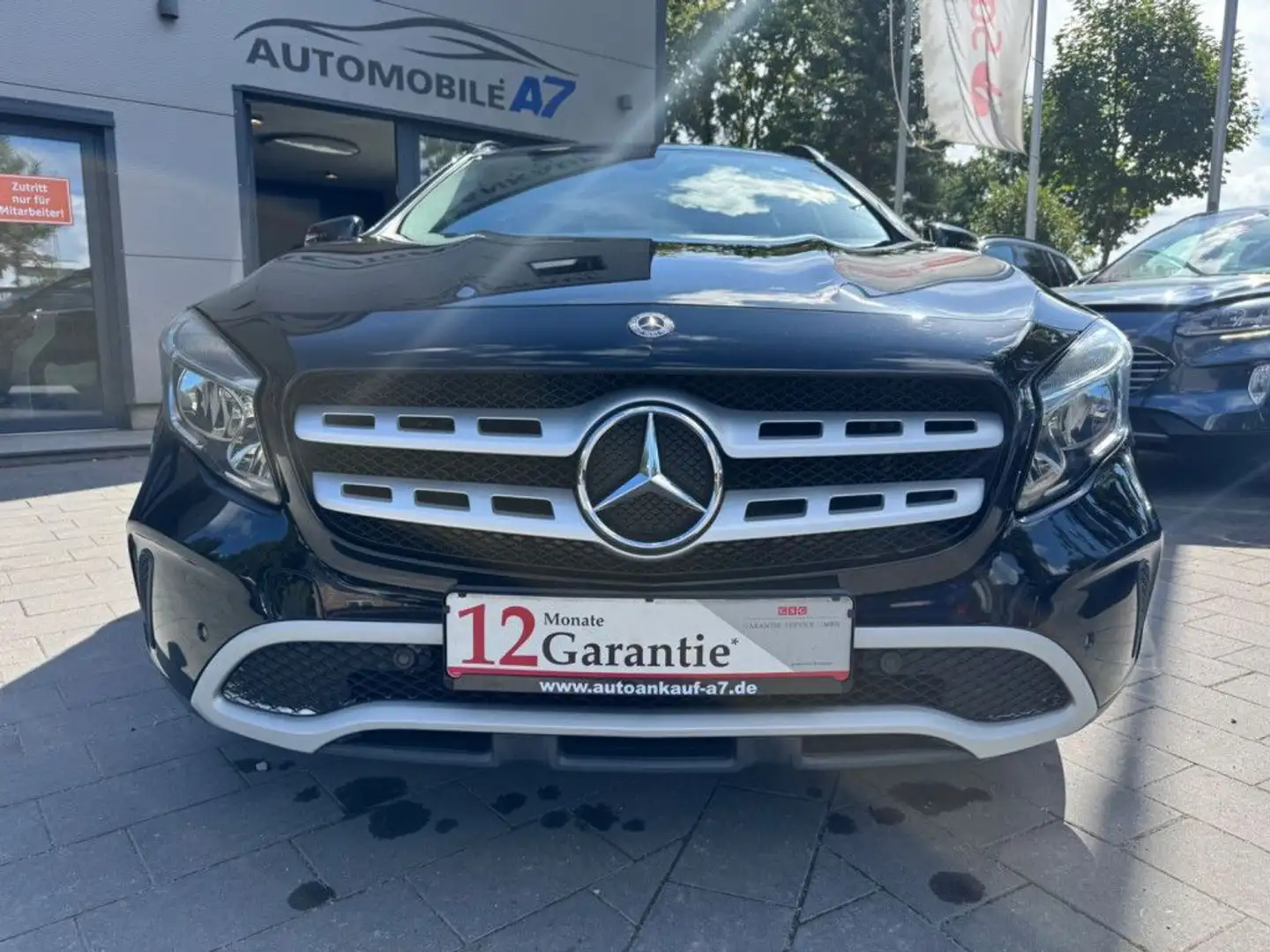 Mercedes-Benz GLA 200 Noir - 2