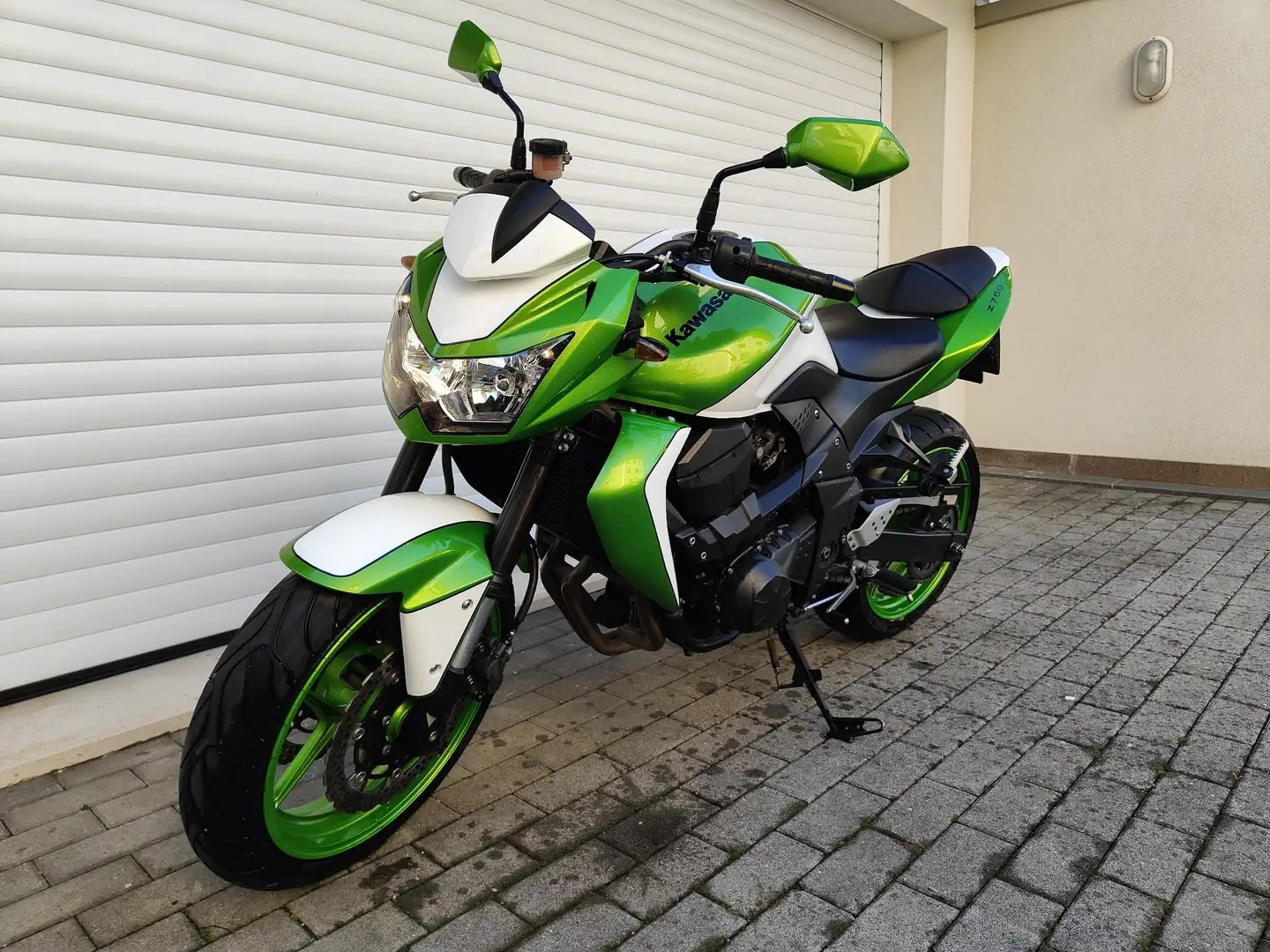 Kawasaki Z 750 Yeşil - 1
