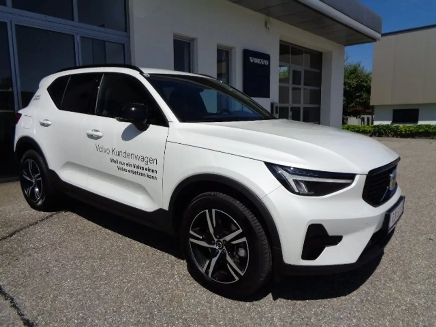 Volvo XC40 Plus Dark Weiß - 2