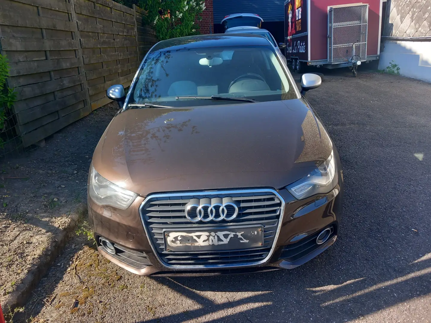 Audi A1 A1 1.6 TDi Attraction Brun - 2