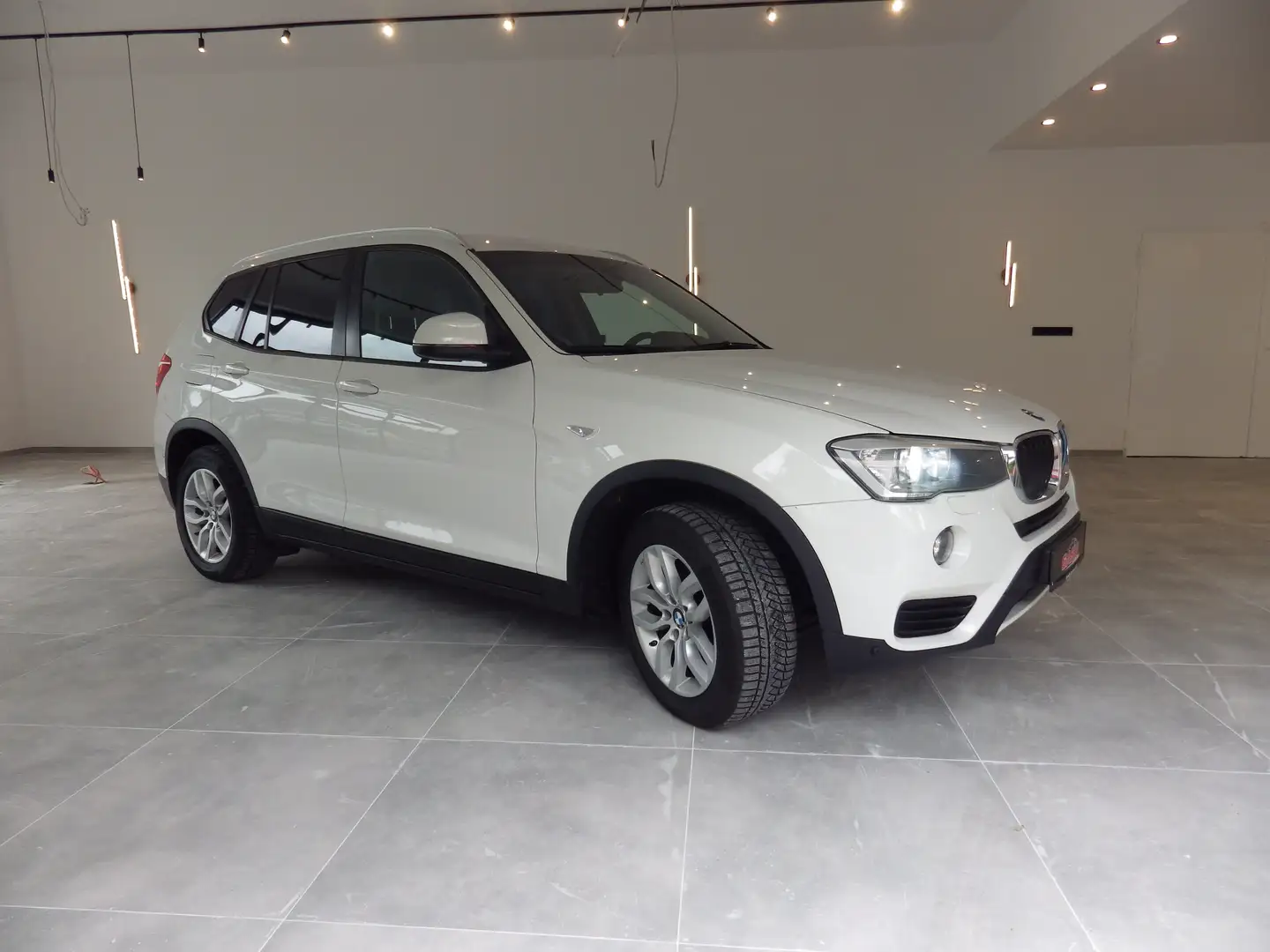 BMW X3 xDrive 20 d Blanc - 2