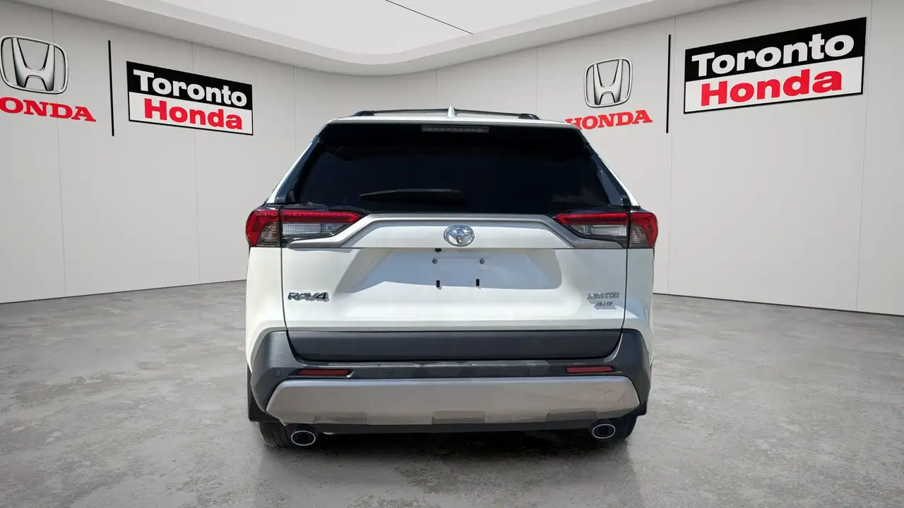Toyota RAV 4 снимка Toyota RAV 4