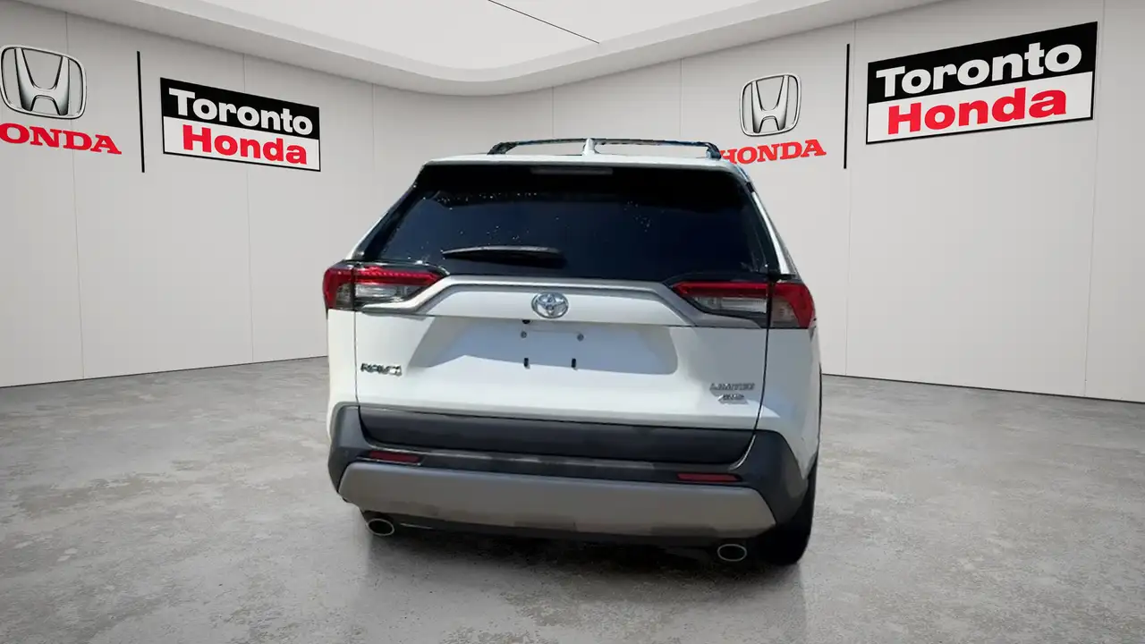 Toyota RAV 4 снимка Toyota RAV 4
