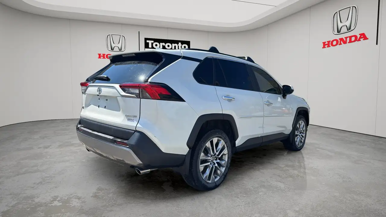 Toyota RAV 4 снимка Toyota RAV 4