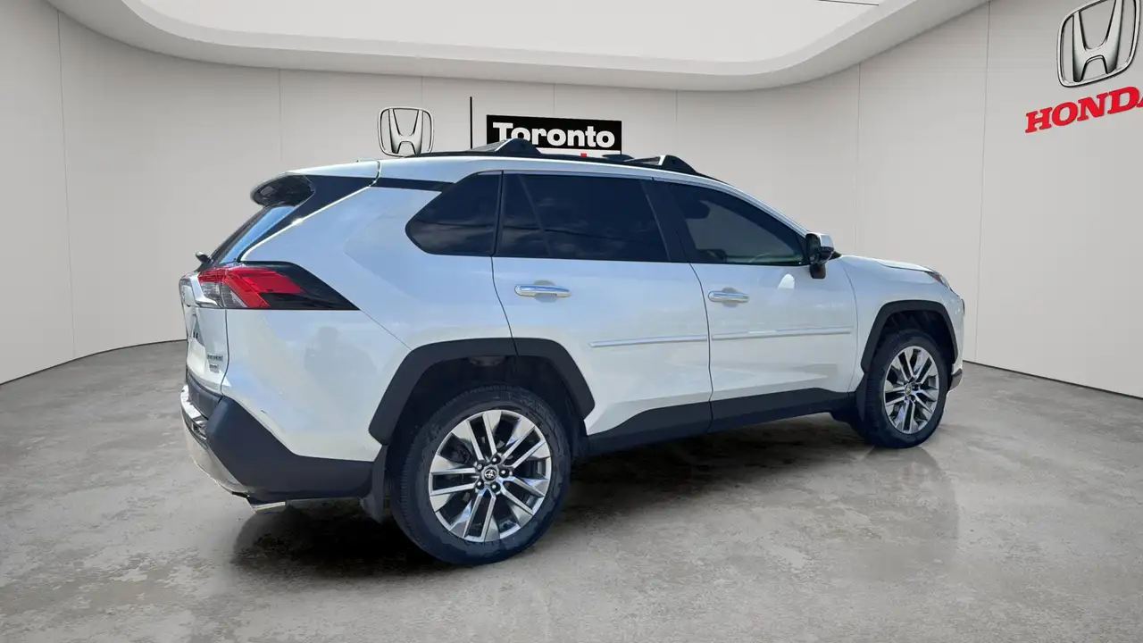 Toyota RAV 4 снимка Toyota RAV 4