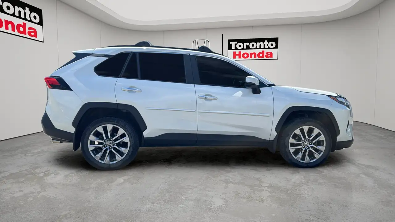 Toyota RAV 4 снимка Toyota RAV 4