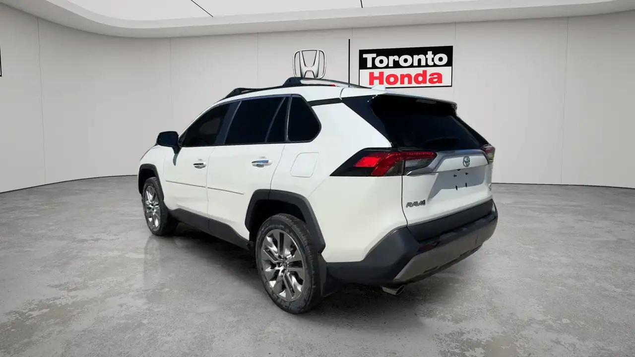Toyota RAV 4 снимка Toyota RAV 4