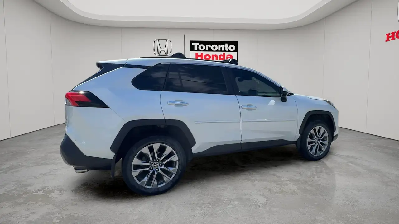 Toyota RAV 4 снимка Toyota RAV 4