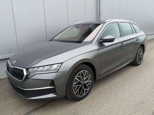Skoda Octavia Kombi Selection 1.5 TSI DSG AHK ACC Kamera Sunset