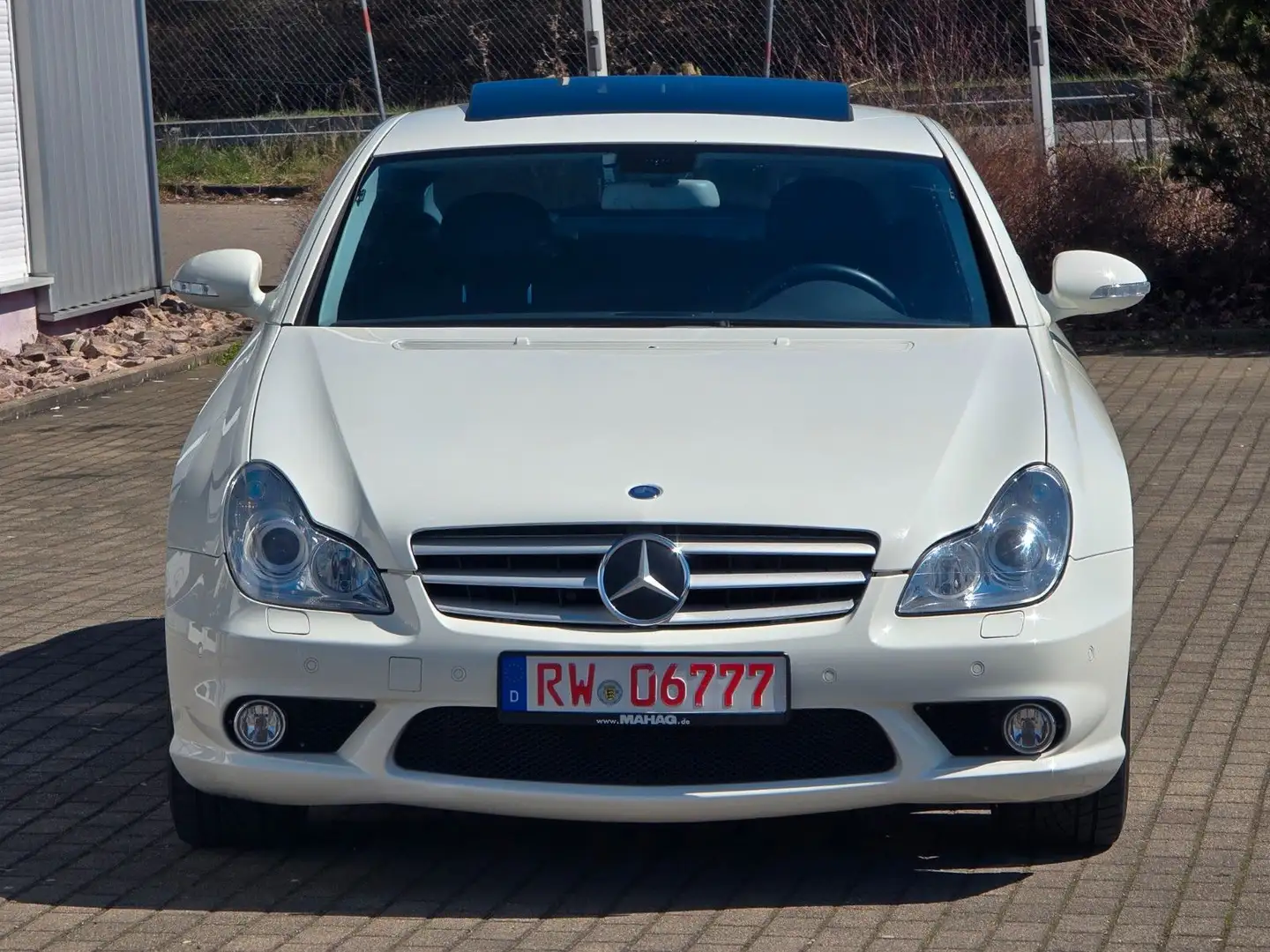 Mercedes-Benz CLS 63 AMG /NAVI/SCHIEBEDACH/HARMAN-KARDON Alb - 2
