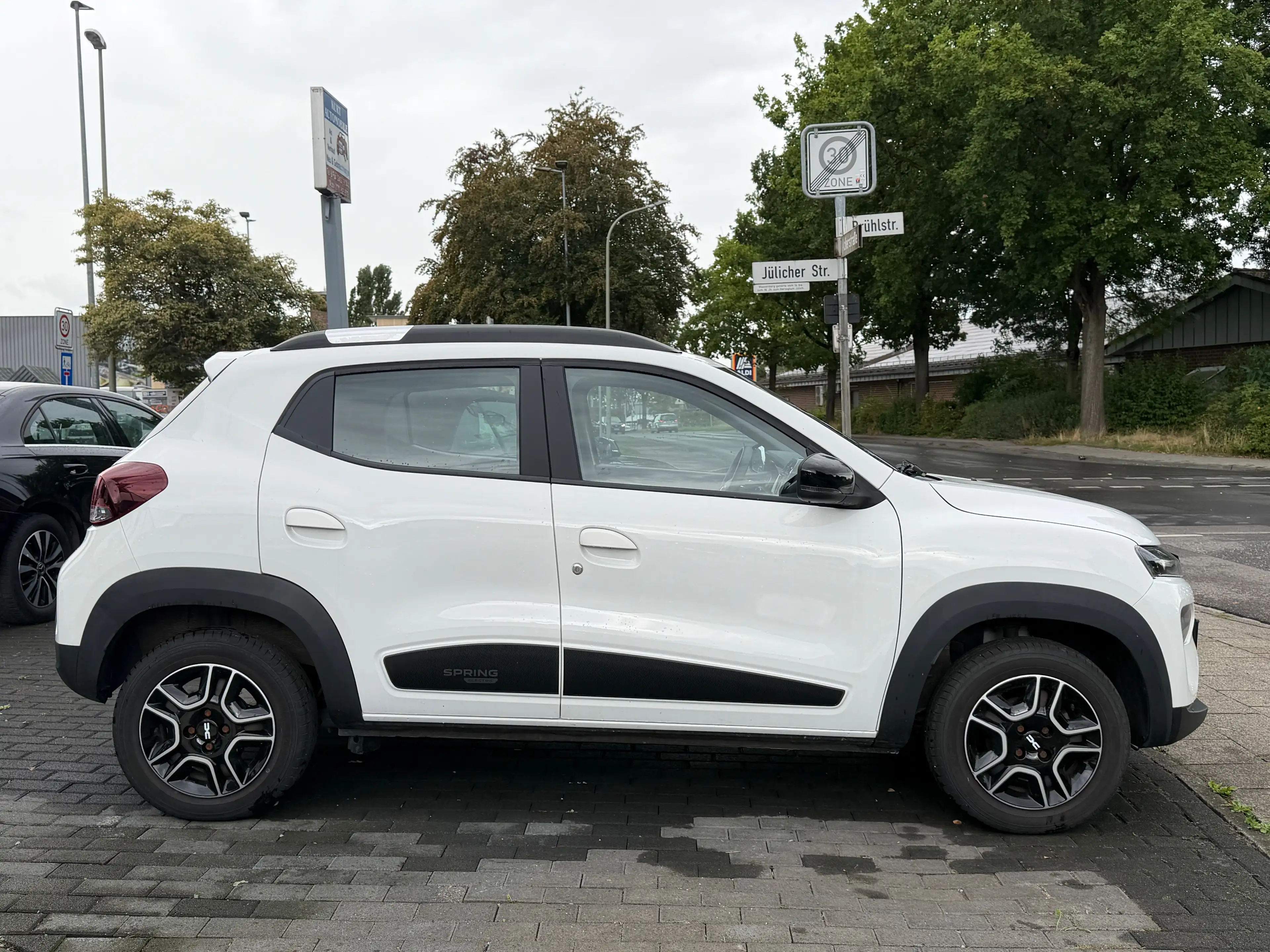 Dacia Spring Essential — photo 6