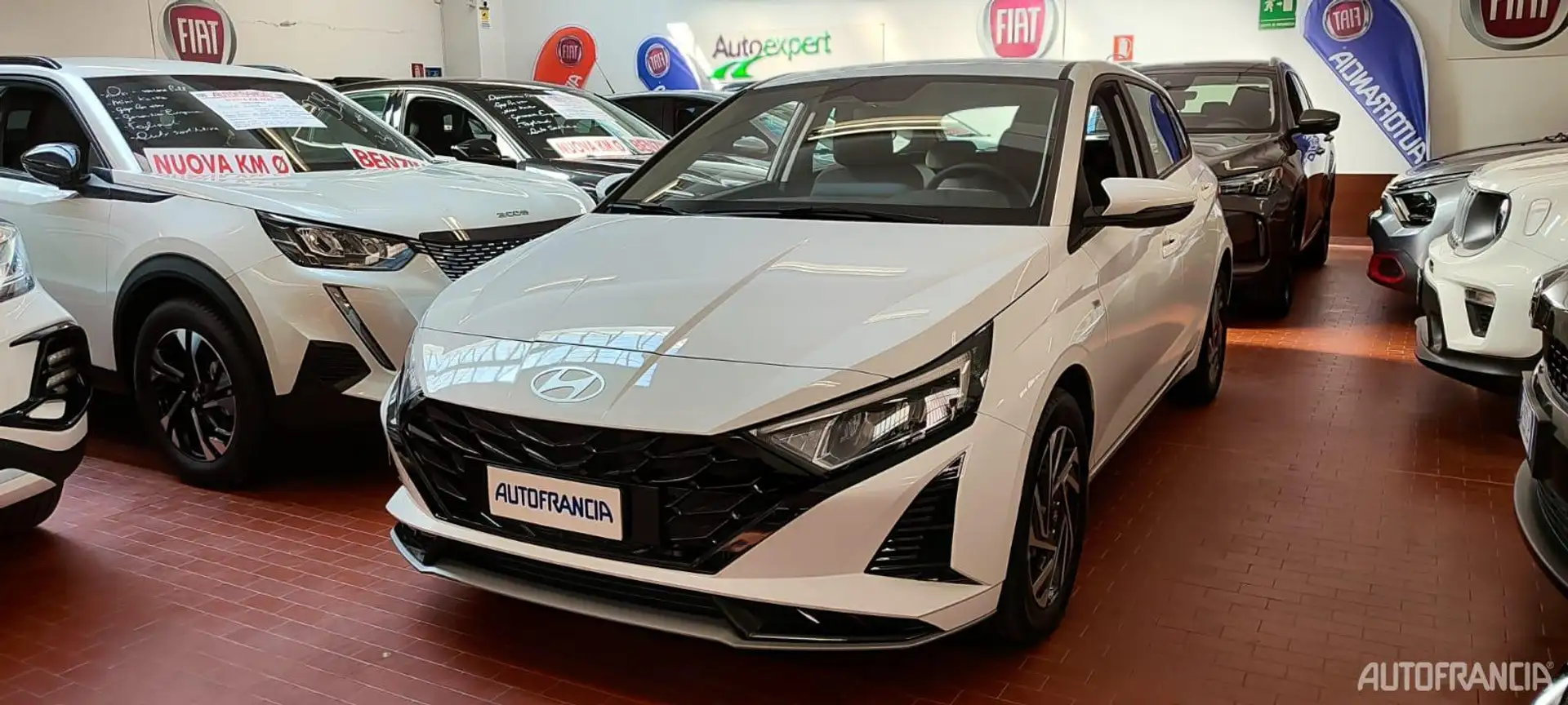 Hyundai I20 - 1.0 TGDI HYBRID 100 CV CONNECTLINE Alb - 1
