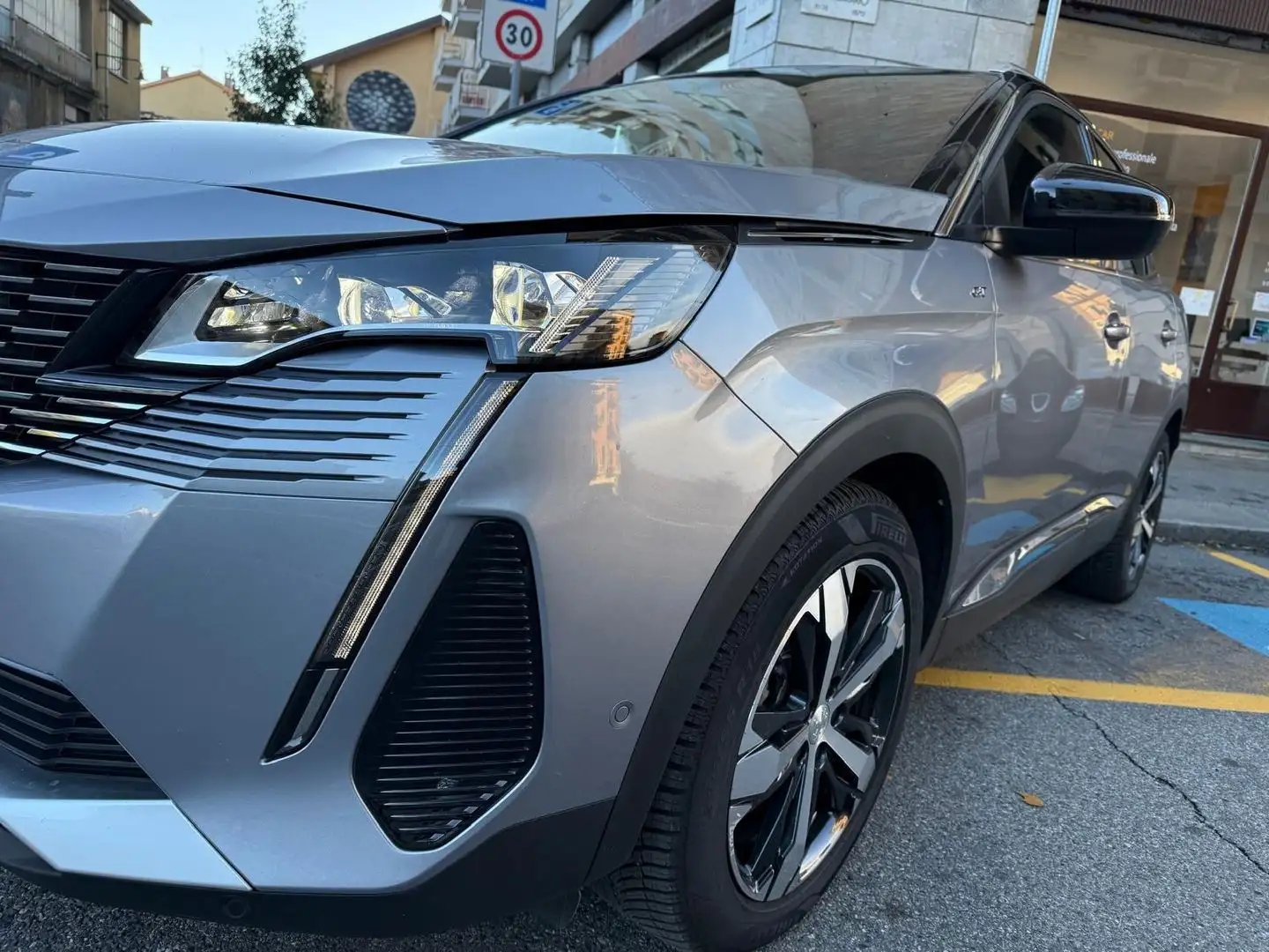 Peugeot 3008 GT 1.5 Blue HDI 130 Grigio - 2