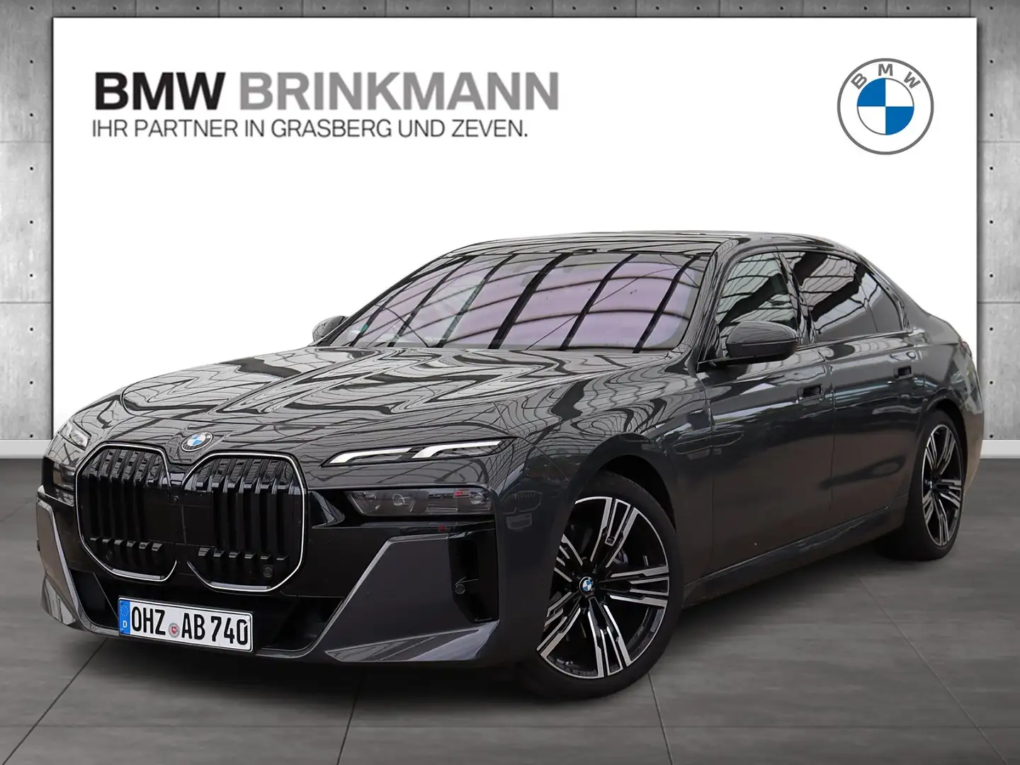 BMW 740 d xDrive Limousine aut. / M SPORT PRO + AHK + PANO Szürke - 1