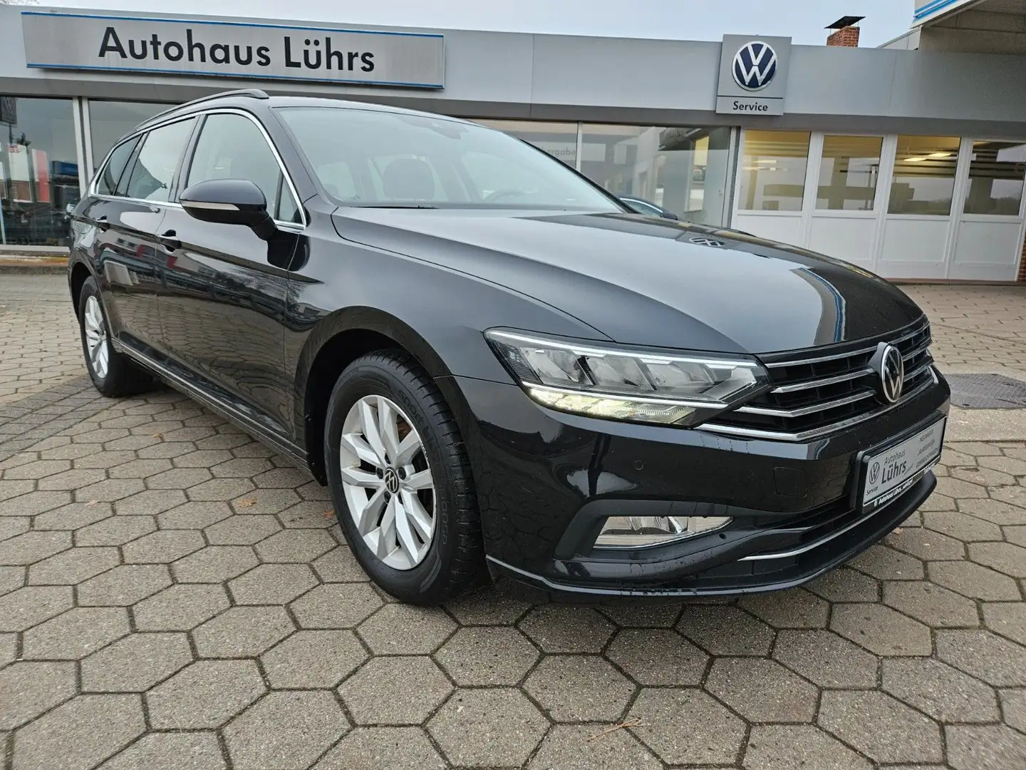 Volkswagen Passat Variant 2.0 TDI 110 kW DSG AHK AppConnect Schwarz - 2