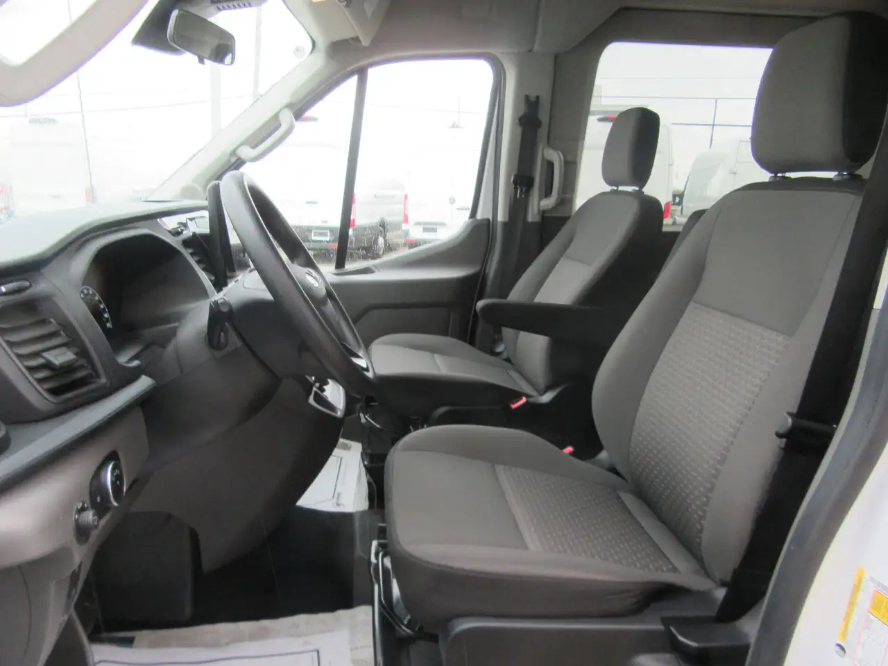 Ford Transit снимка Ford Transit