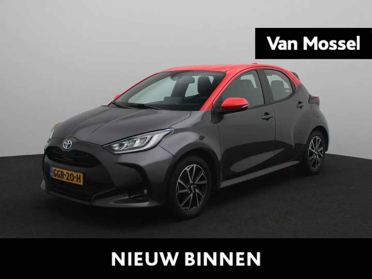 Toyota Yaris 1.5 Hybrid Tokyo Spirit | Apple Carplay | Camera | Grijs - 1