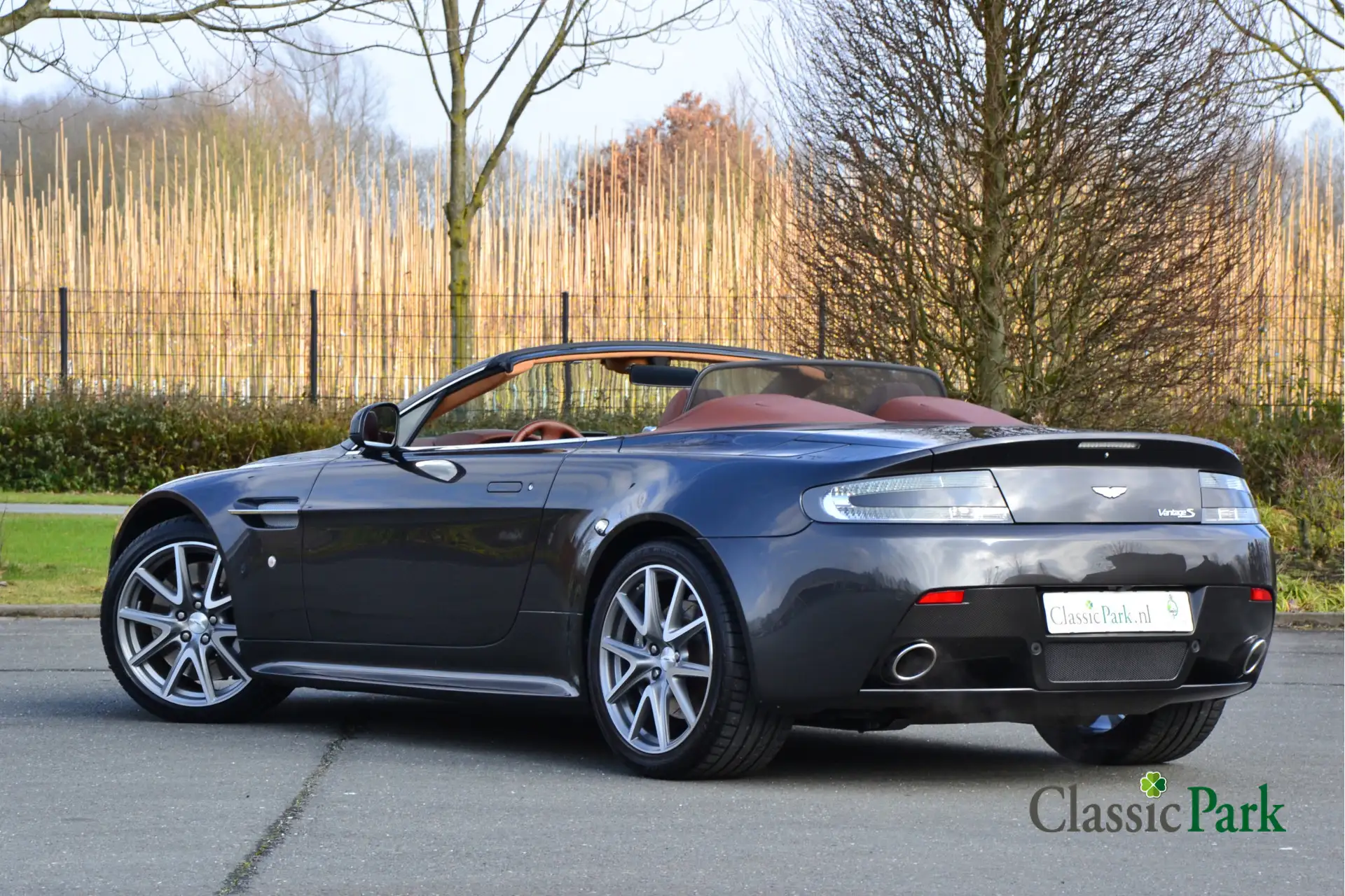 애스턴마틴 밴티지 Roadster 2013 블랙 사진 3
