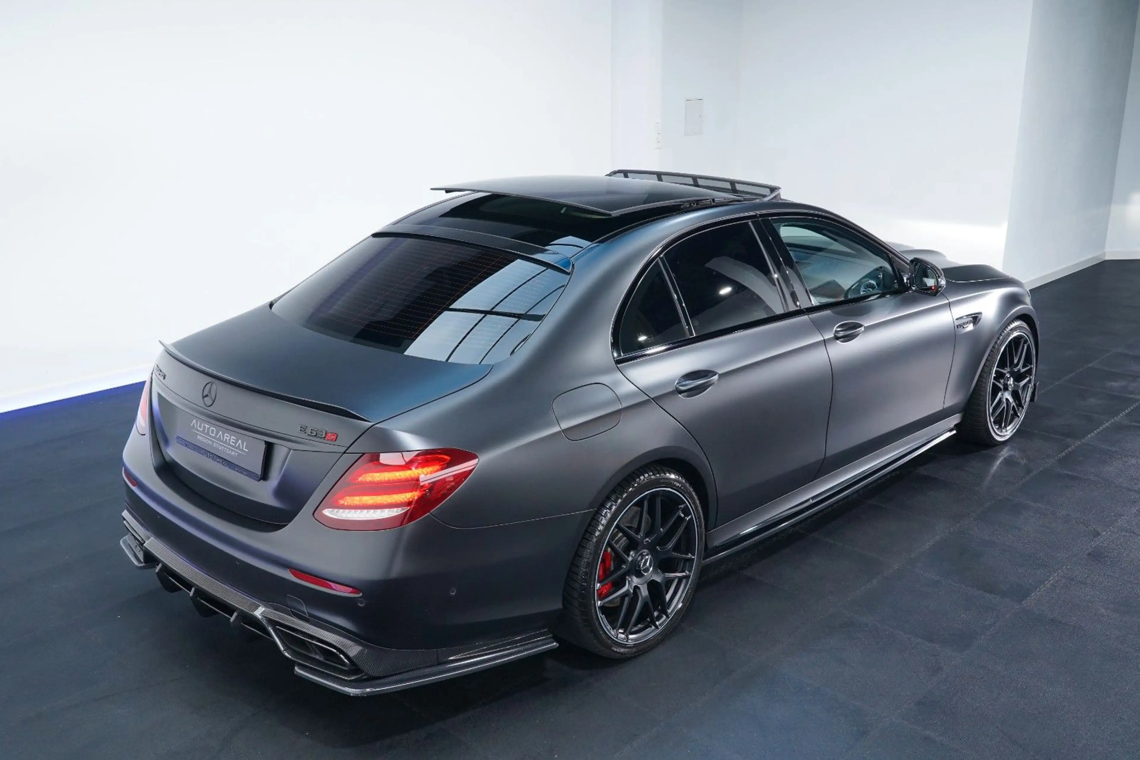 Mercedes-Benz E 63 AMG E 63 S AMG 4Matic+ Lim/4D BURM®/PANO/HUD/360°/ — photo 10