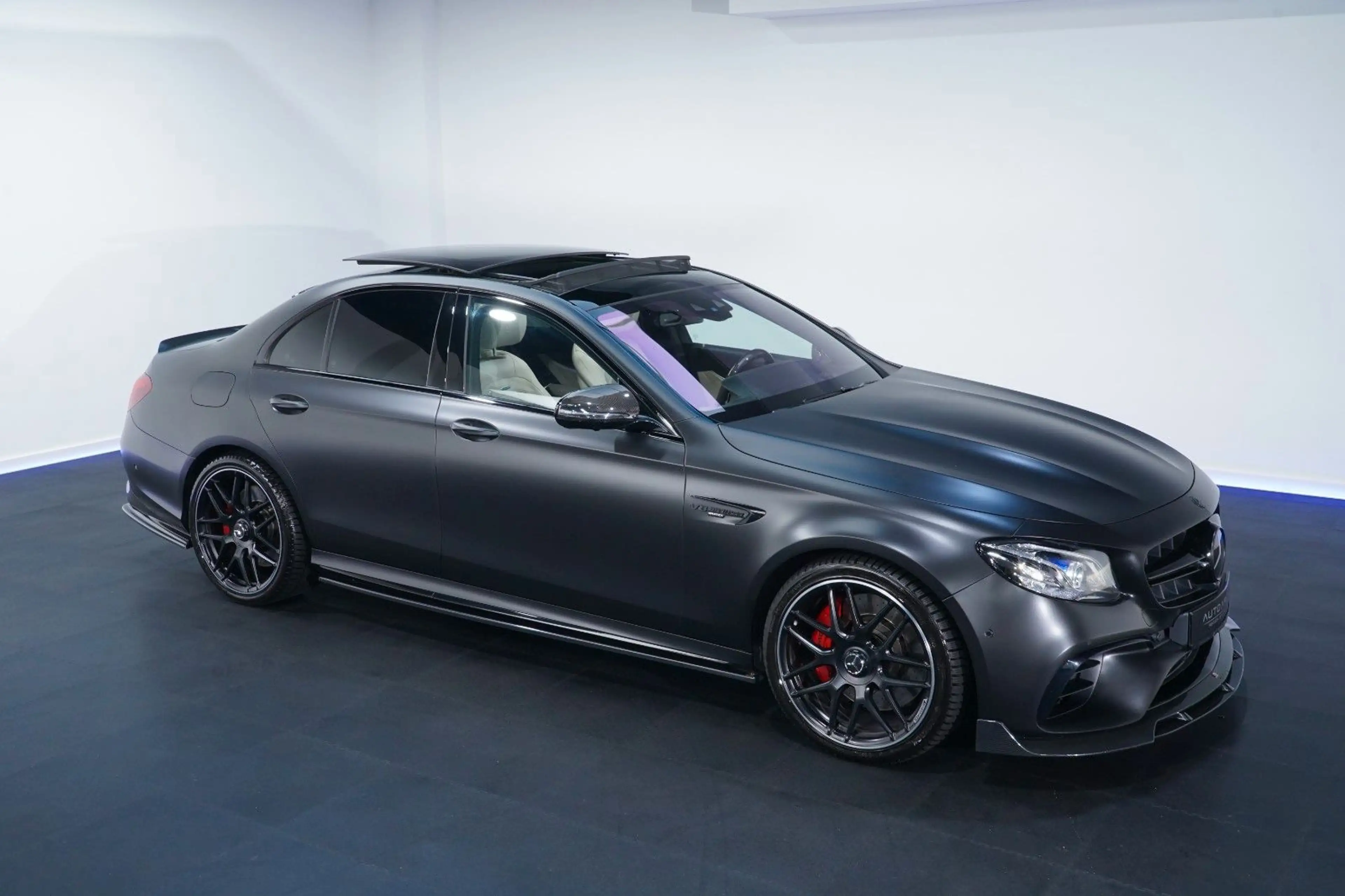 Mercedes-Benz E 63 AMG E 63 S AMG 4Matic+ Lim/4D BURM®/PANO/HUD/360°/ — photo 11