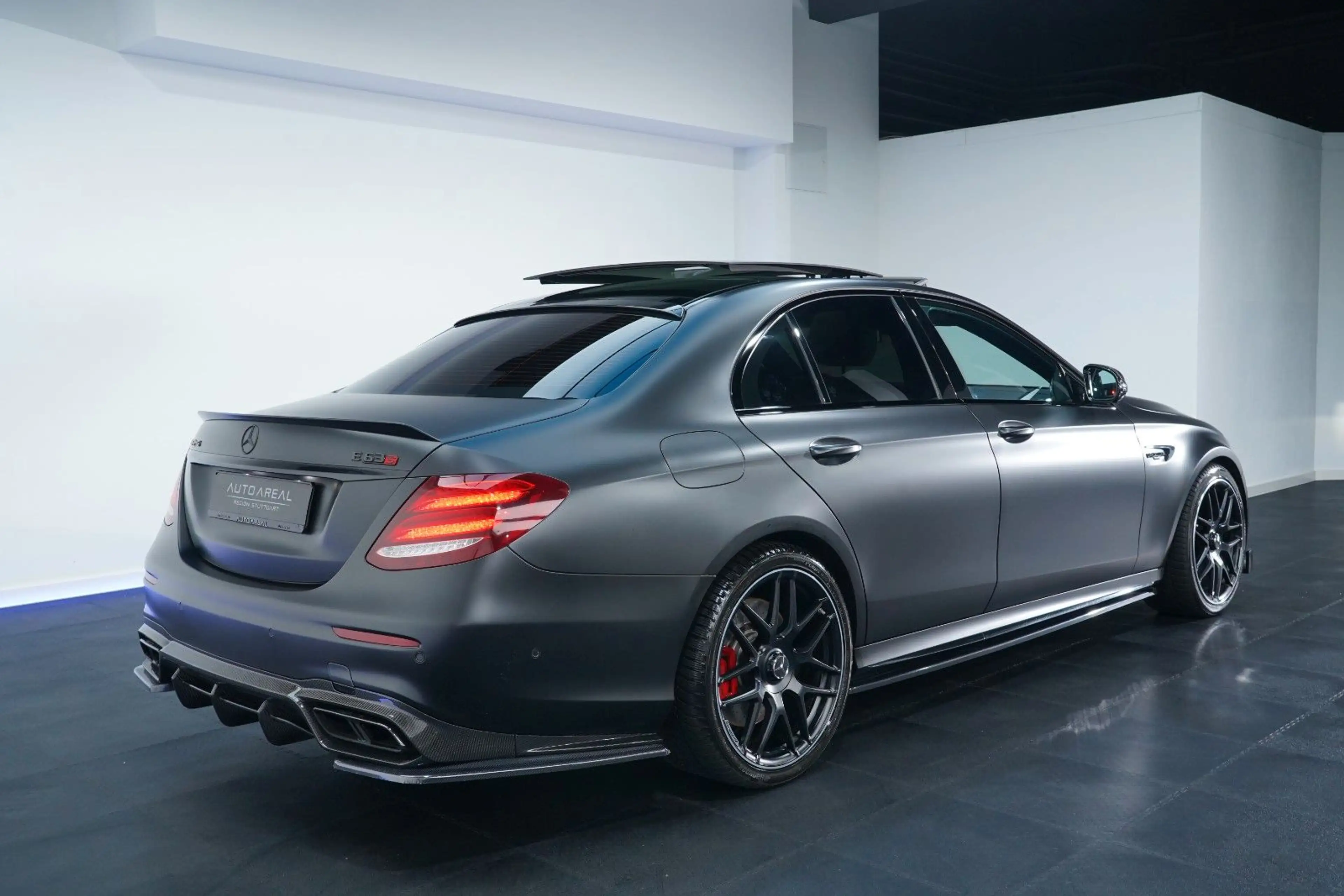 Mercedes-Benz E 63 AMG E 63 S AMG 4Matic+ Lim/4D BURM®/PANO/HUD/360°/ — photo 6
