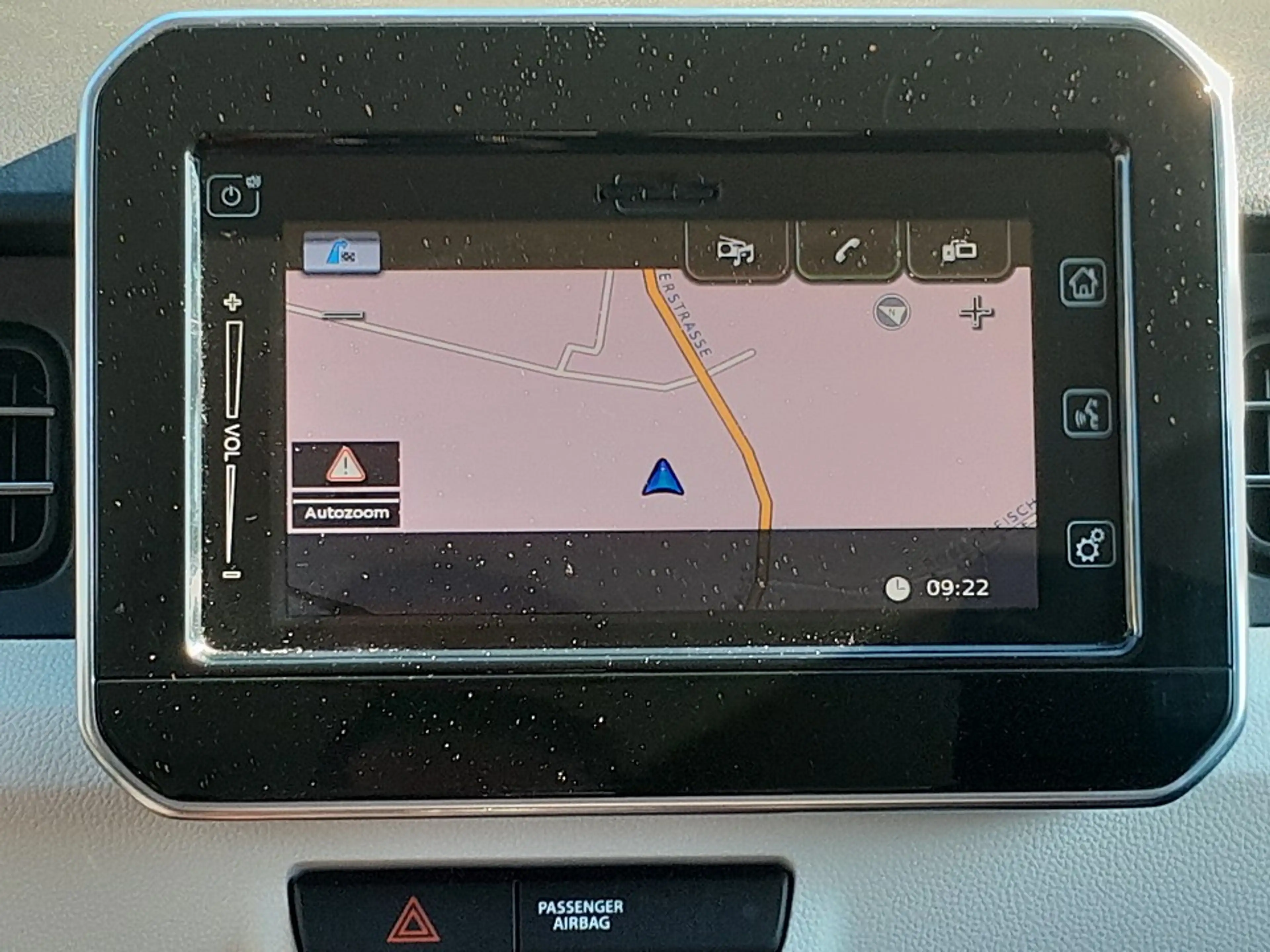 Suzuki Ignis 1.2 Comfort+ 4x4 Navi LED Standheizung (1. Hand!) — photo 12