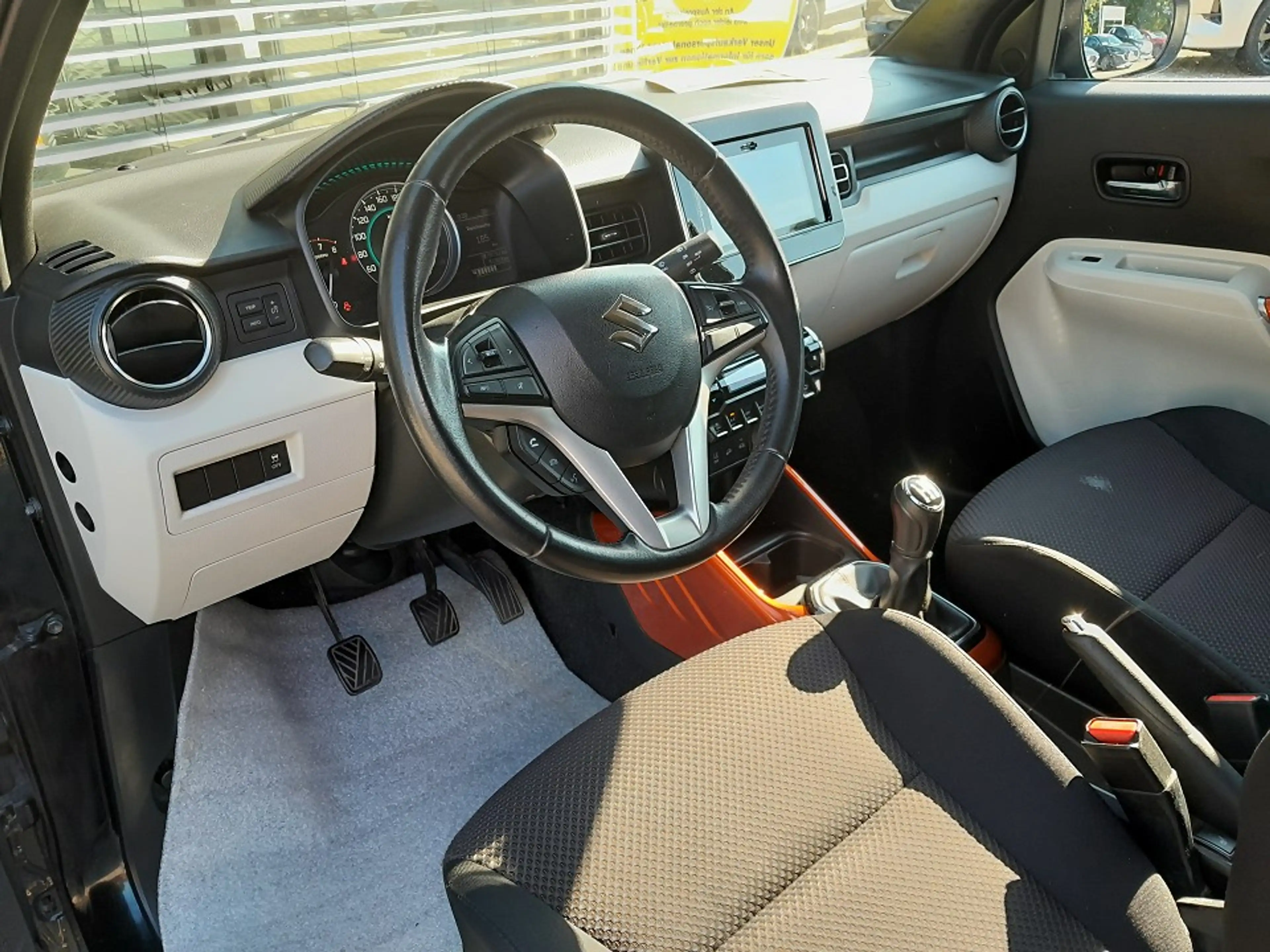 Suzuki Ignis 1.2 Comfort+ 4x4 Navi LED Standheizung (1. Hand!) — photo 7