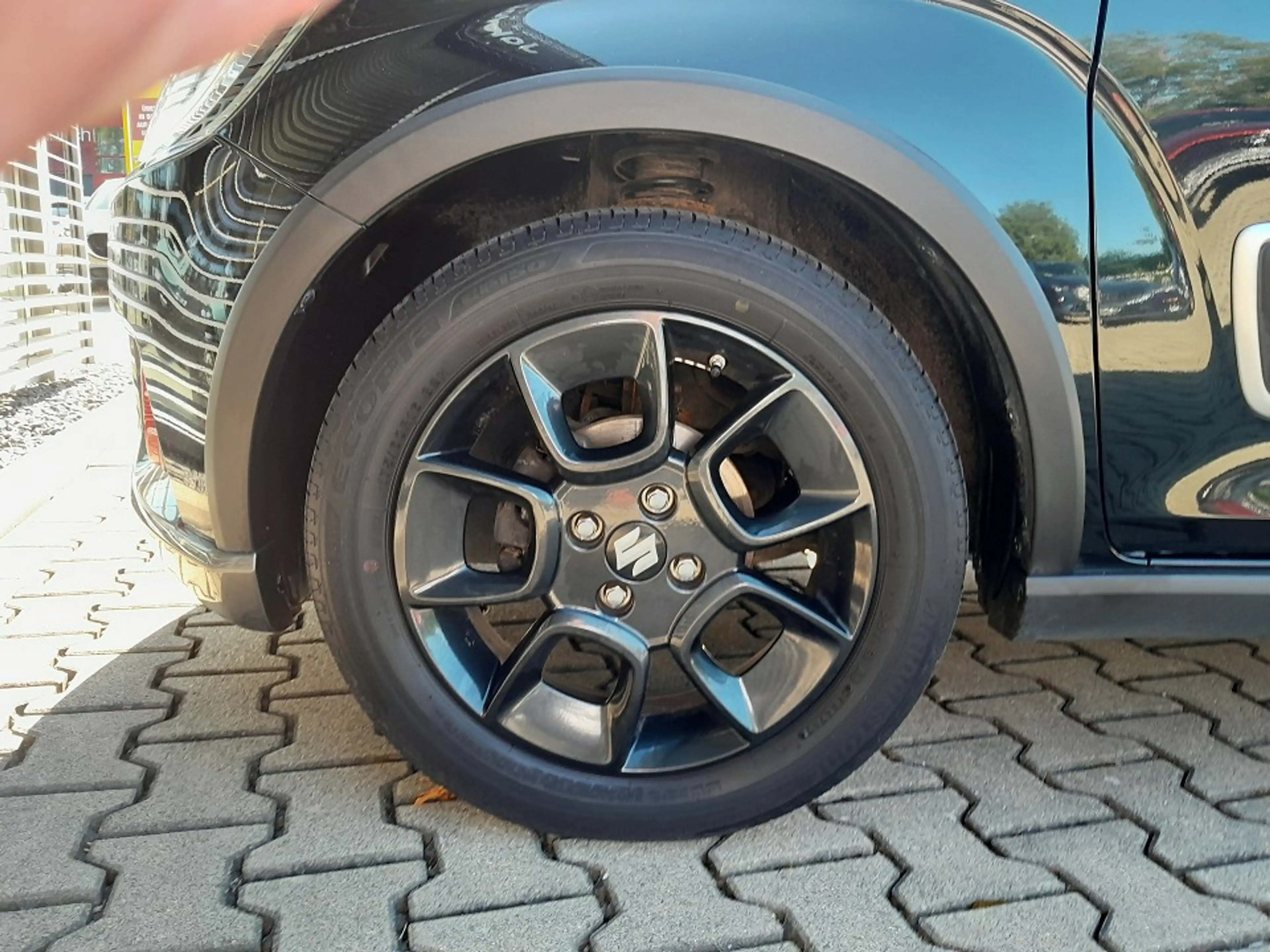 Suzuki Ignis 1.2 Comfort+ 4x4 Navi LED Standheizung (1. Hand!) — photo 15