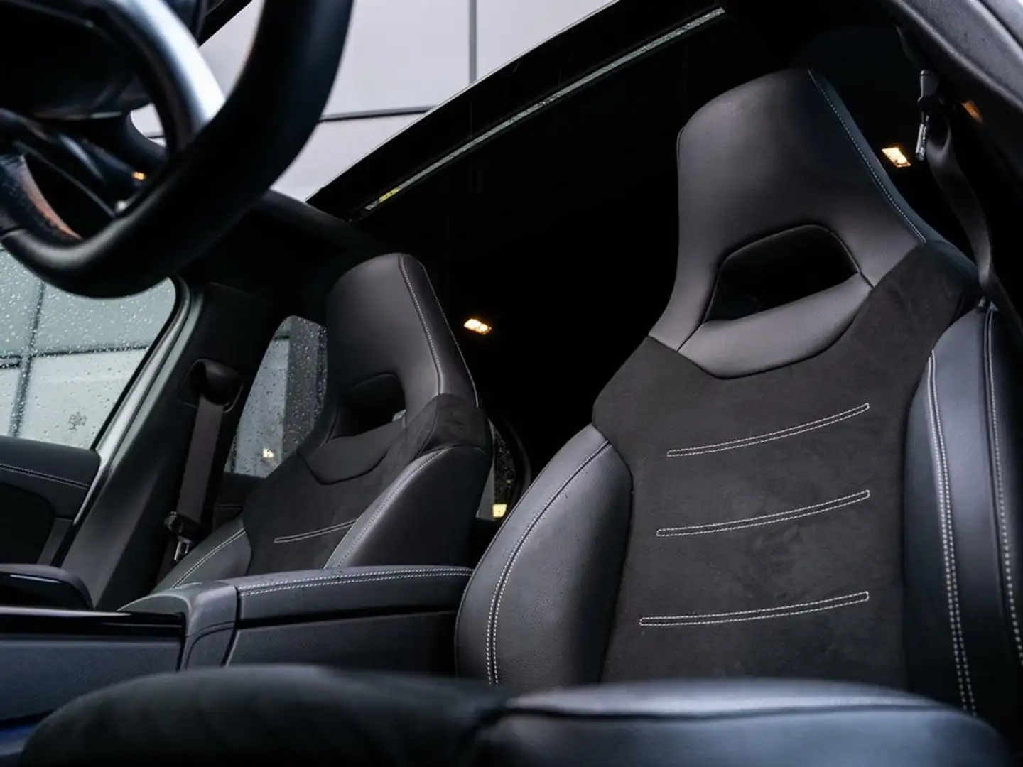 Mercedes-Benz A 250 A250e AMG PANORAMA 18'' Biały - 1